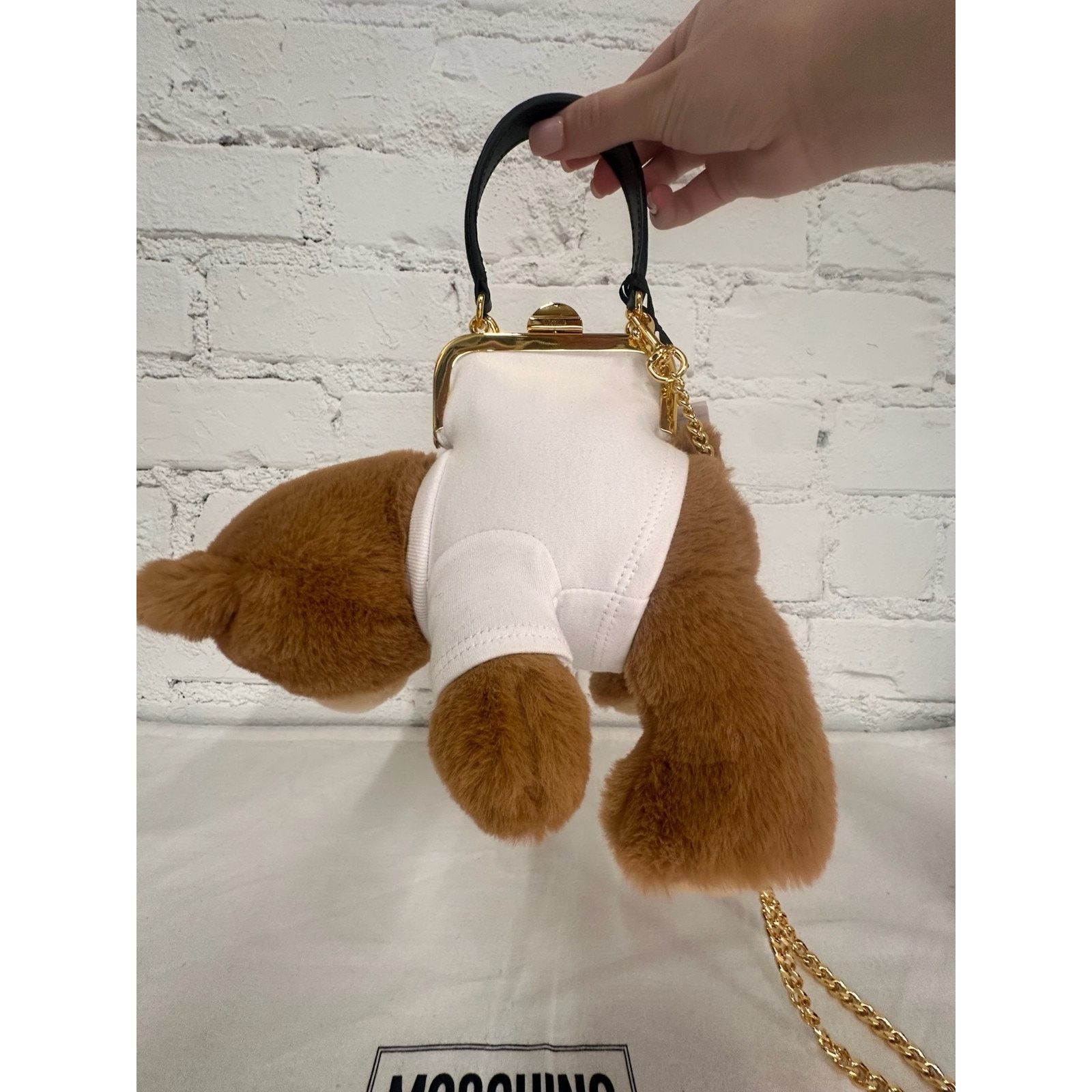 Moschino AW24 Moschino Couture Plush Teddy Bear Handle Crossbody Bag Size ONE SIZE - 13 Thumbnail
