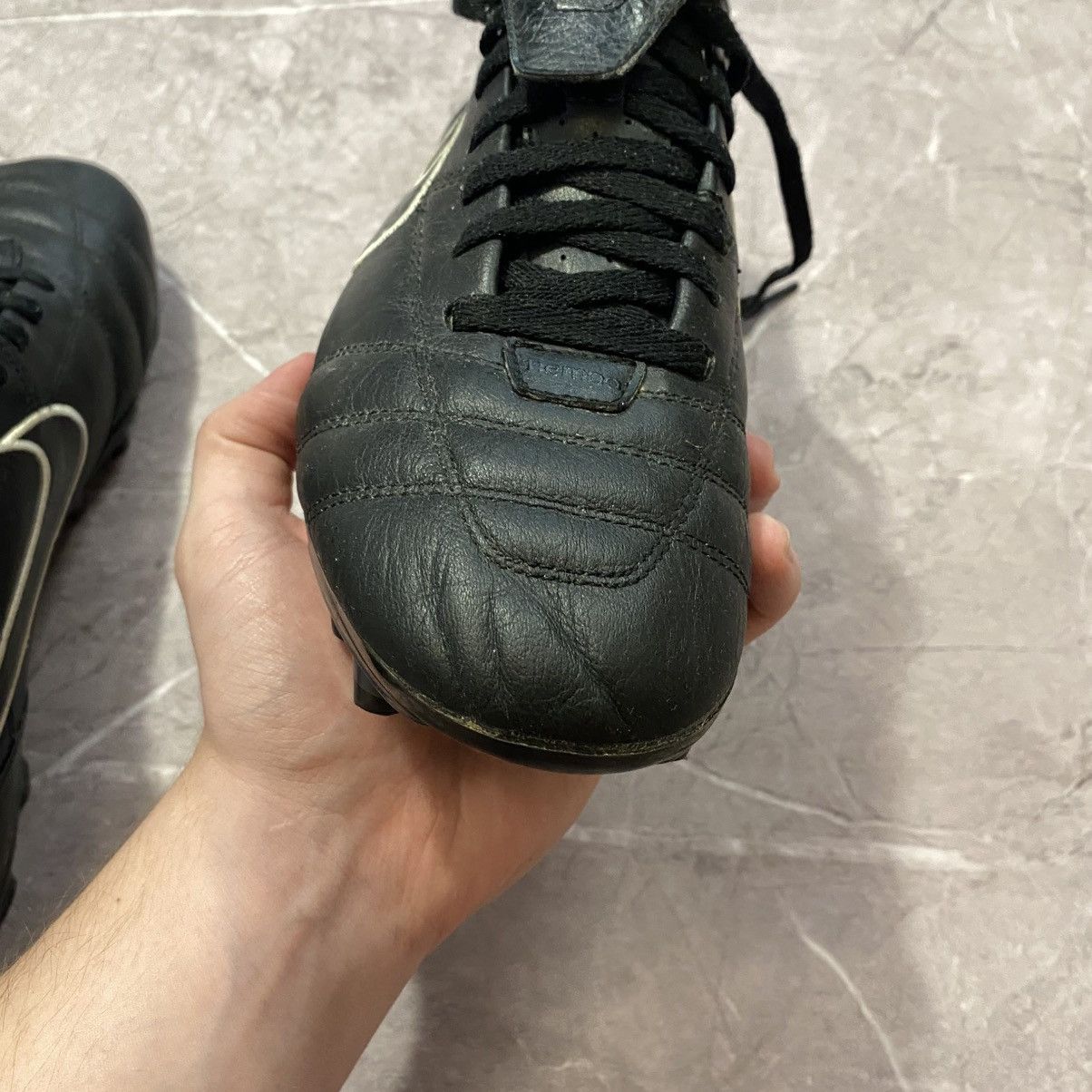 Nike VINTAGE NIKE TIEMPO MYSTIC II FG R10 FOOTBALL BOOTS Size US 10.5 / EU 43-44 - 9 Thumbnail