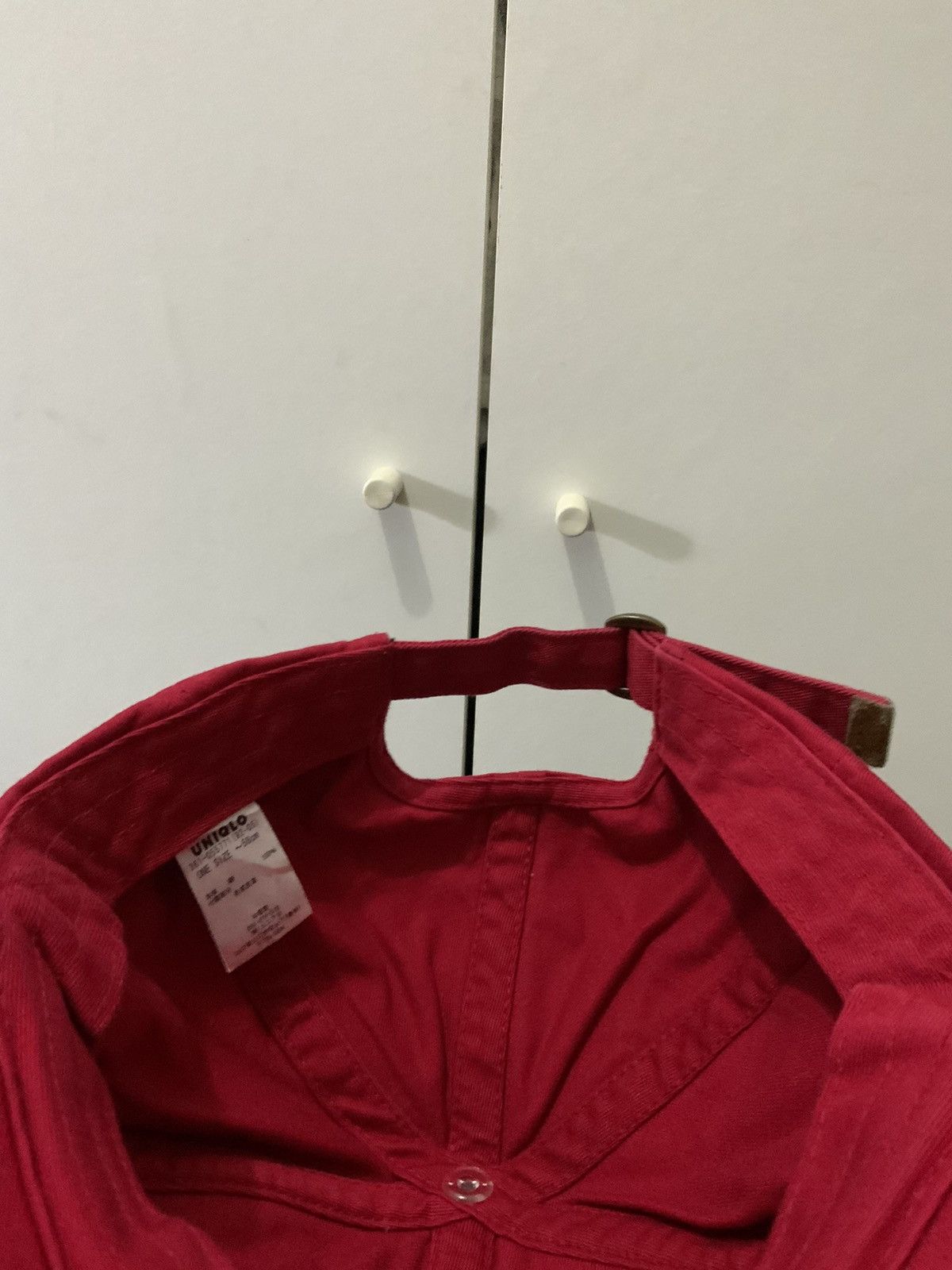 Uniqlo Uniqlo Distressed Plain Red Streetwear Hat Size ONE SIZE - 10 Thumbnail
