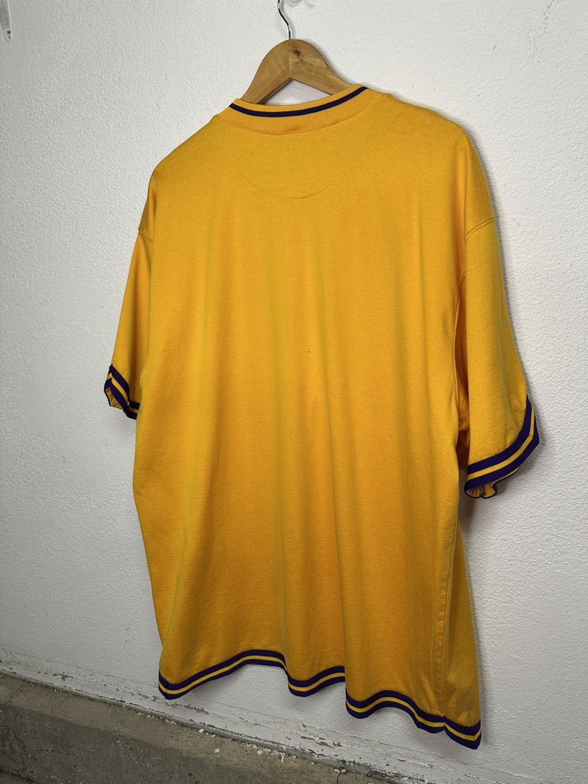 Nike 90’s Los Angeles Lakers Nike Jersey Size US XL / EU 56 / 4 - 2 Thumbnail
