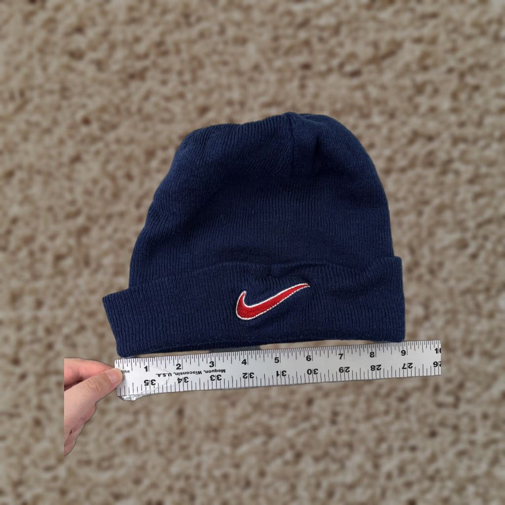 Nike Nike Beanie Toque Adult One Size Blue Red Knit Swoosh 100% Acrylic Outdoor Sports Men Beanie Size ONE SIZE - 1 Thumbnail