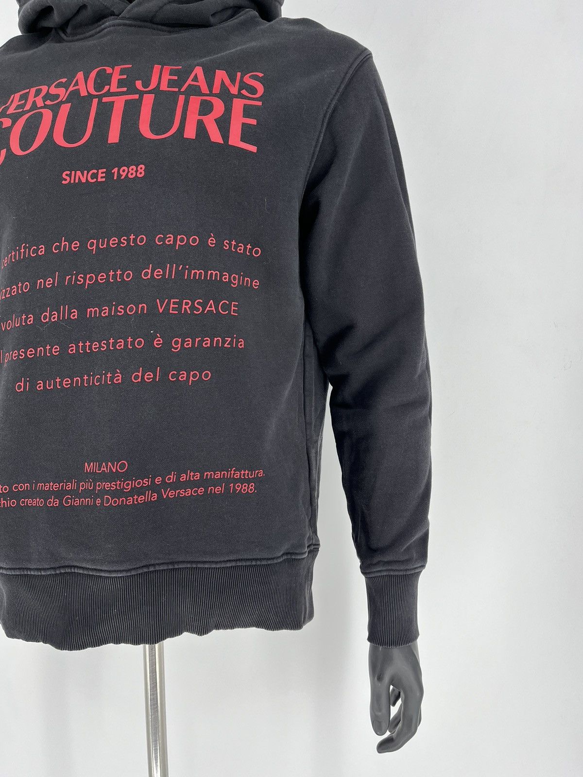 Versace Jeans Couture × Vintage Versace Jeans Couture Men's Black Red Logo Hooded Sweatshirt Size US S / EU 44-46 / 1 - 7 Thumbnail