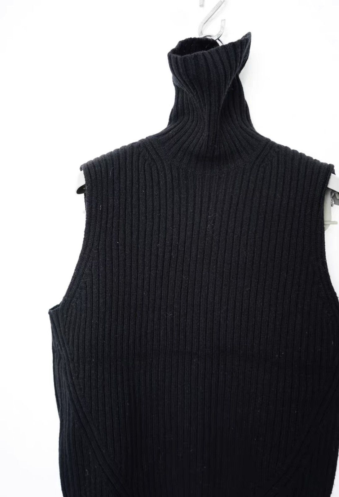 Dries Van Noten Dries Van Noten Wool Turtleneck Vest Size L / US 10 / IT 46 - 5 Thumbnail