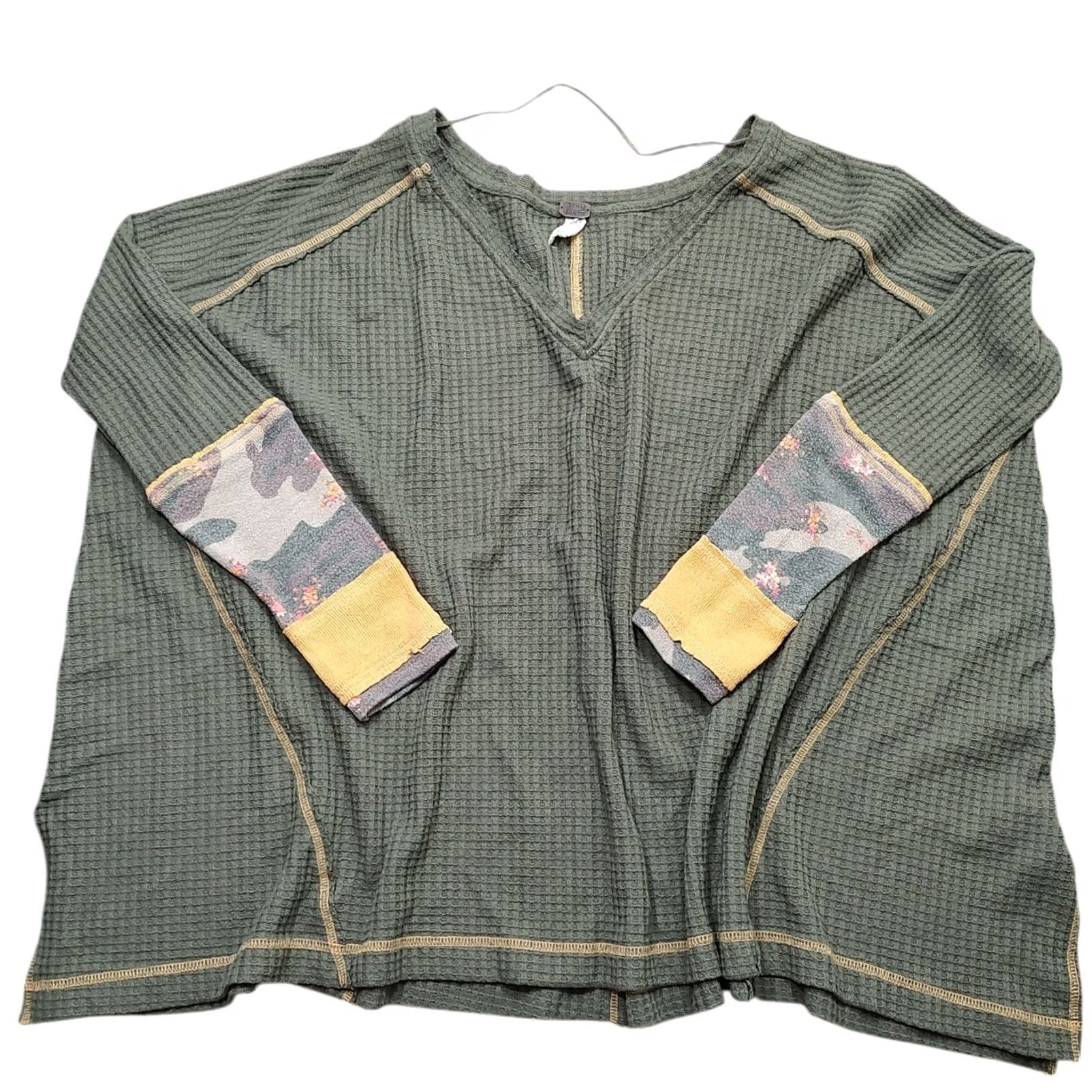 Vintage Free People We The Free Thermal Top Olive Green Waffle Knit Boho Oversized M LS T-Shirt Women Size M / US 6-8 / IT 42-44 - 2 Thumbnail