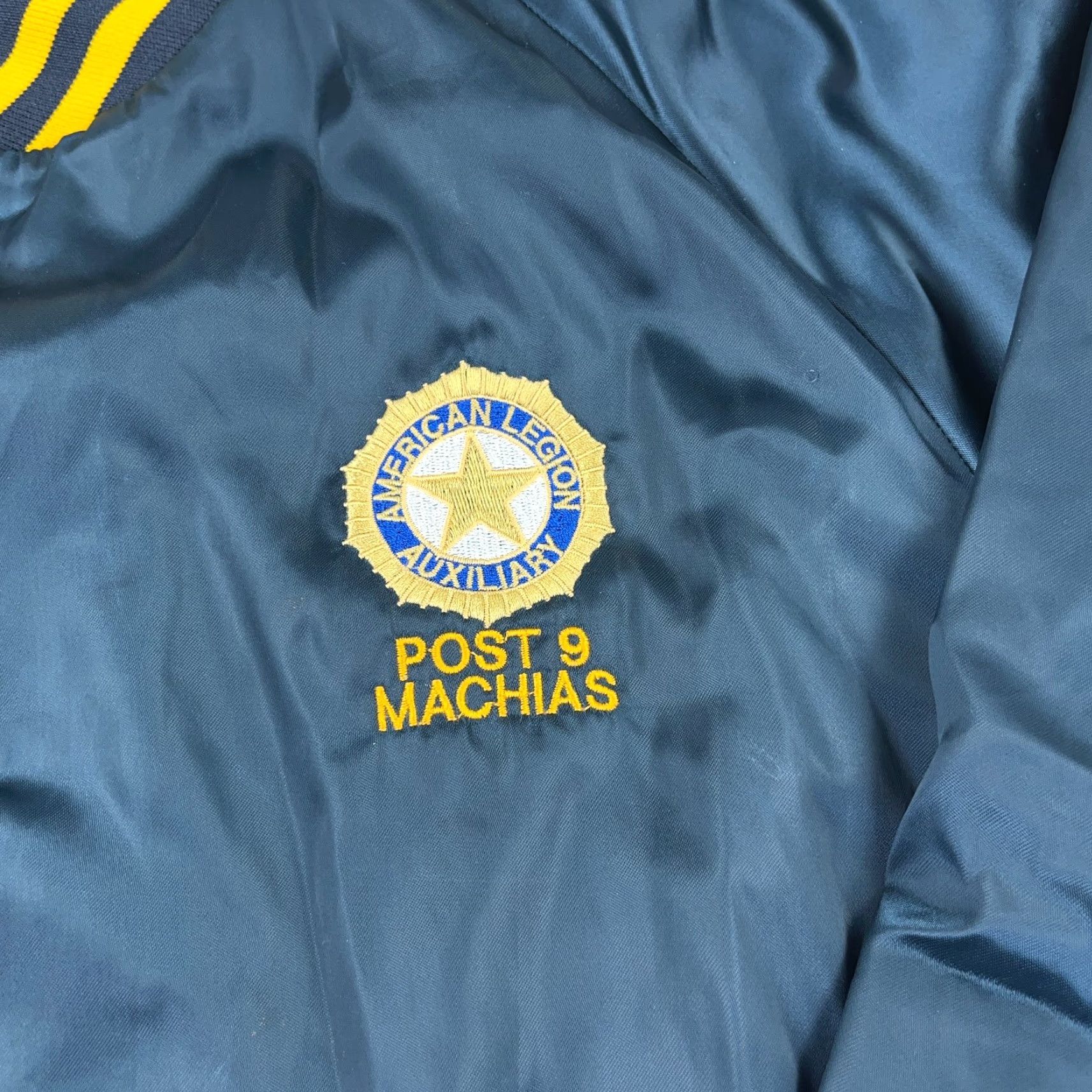 Vintage VINTAGE Satin Jacket Men 2XL Blue Yellow Bomber USA 80s / 90s - Nike T-Shirt Size US XXL / EU 58 / 5 - 4 Thumbnail