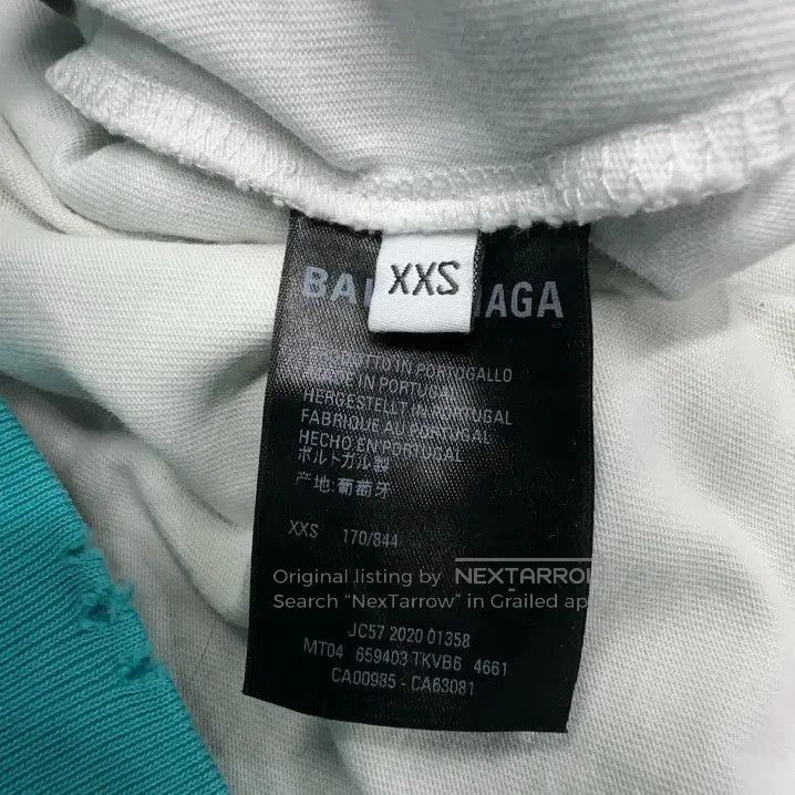 Balenciaga Balenciaga Distressed Hooded Sweatshirt in Sky Blue. Size US XXS / EU 40 - 4 Thumbnail