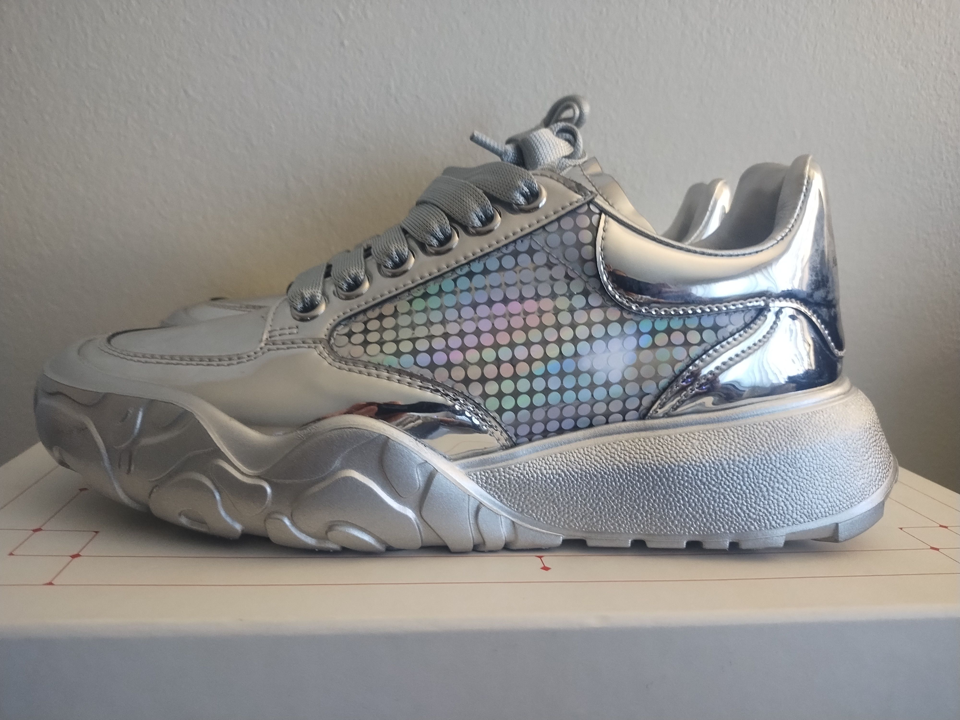 Alexander McQueen Alexander McQueen Silver Metallic Court Trainers - Size 38 Size US 8 / IT 38 - 2 Thumbnail
