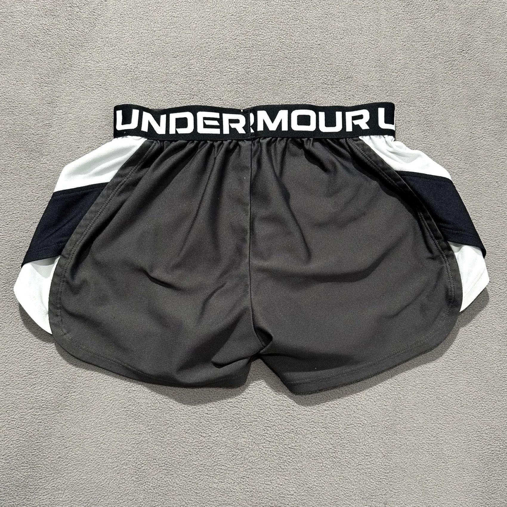 Under Armour Under Armour Shorts Women XS Black White Athletic Running Gym Training Loose EUC Size 26" / US 2 / IT 38 - 2 Thumbnail