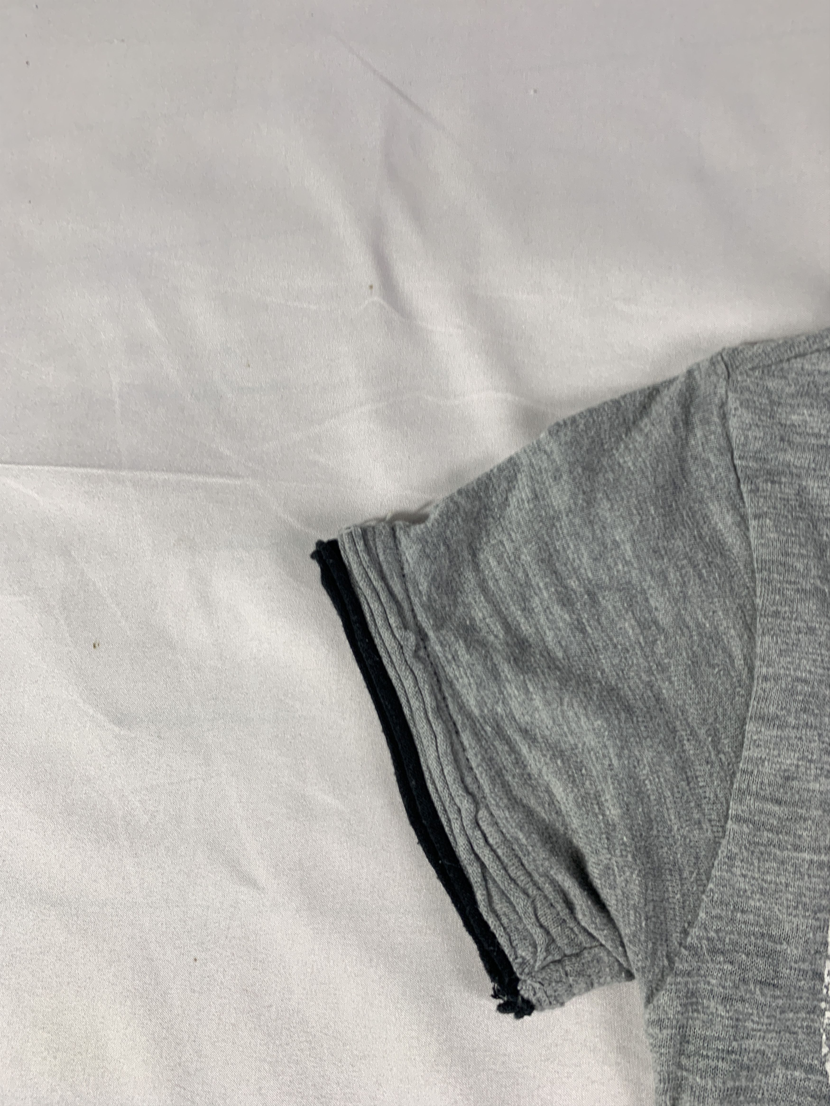 Japanese Brand 2000s Sweet Agnes Gray Peace Quotes Tee (S) Size S / US 4 / IT 40 - 7 Thumbnail