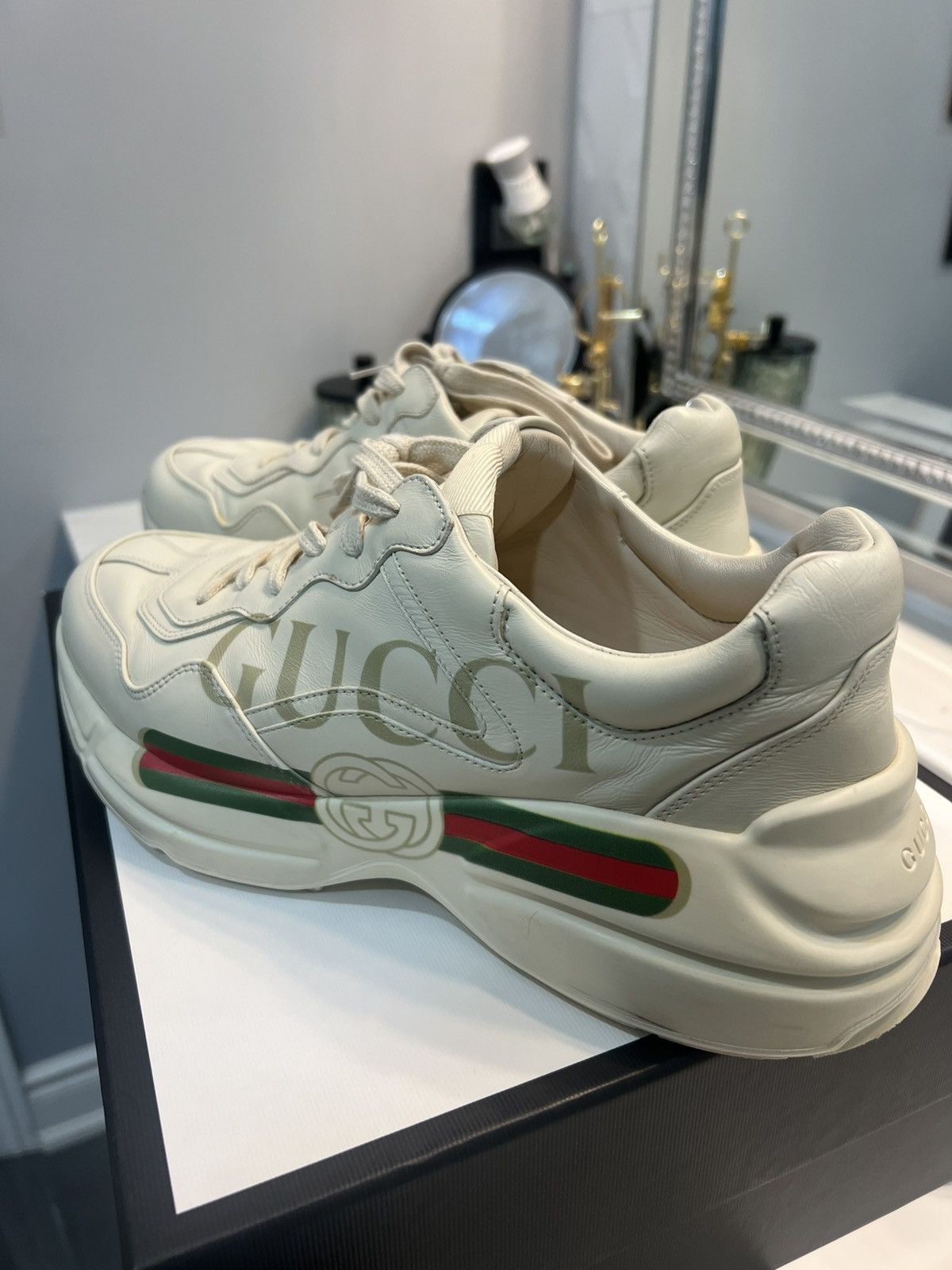 Gucci MEN'S RHYTON TRAINER WITH GUCCI LOGO Size US 10 / EU 43 - 15 Thumbnail