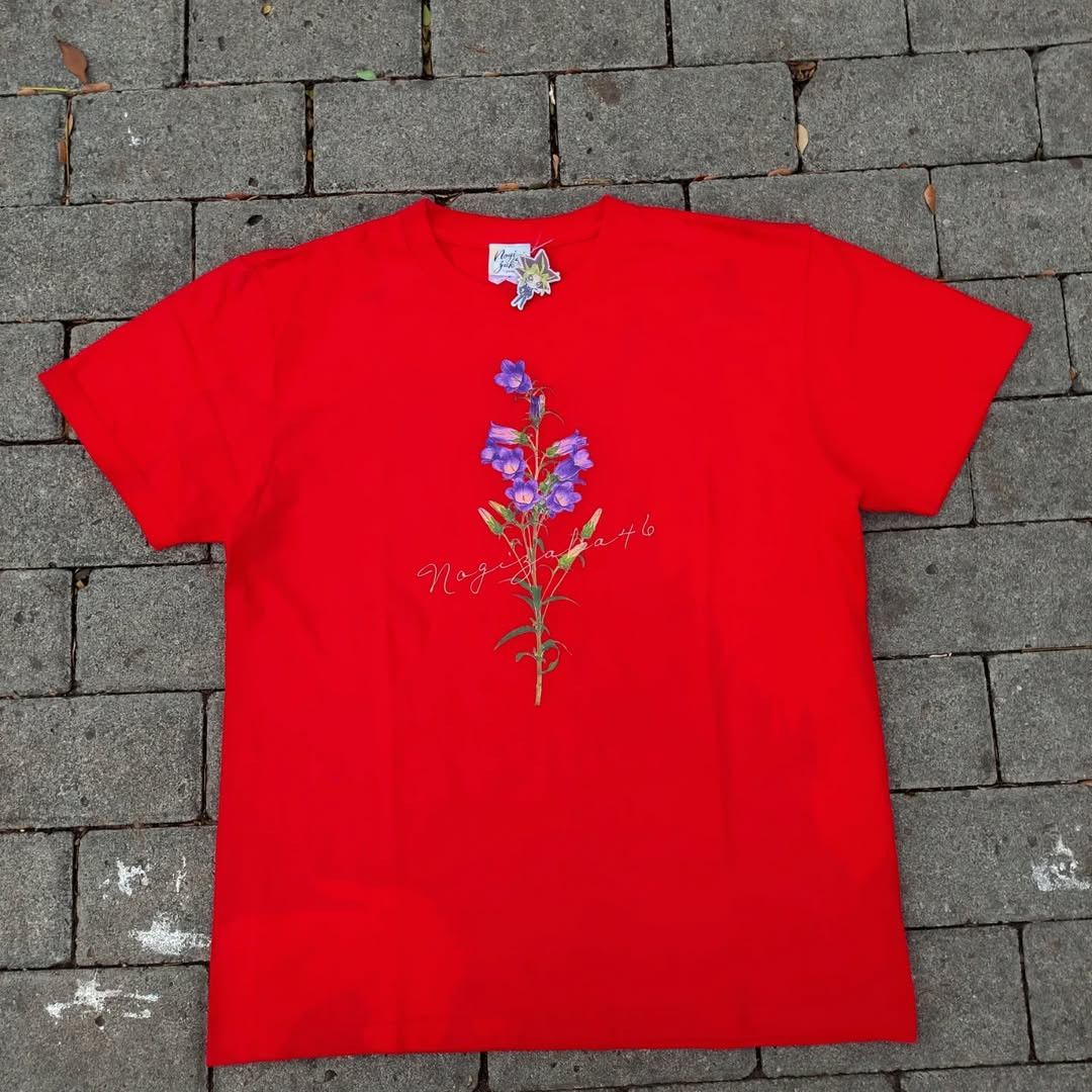 Band Tees Nogizaka46 N46 Artworks Nigemizu Manatsu Akimoto Tee Size US L / EU 52-54 / 3 - 1 Thumbnail