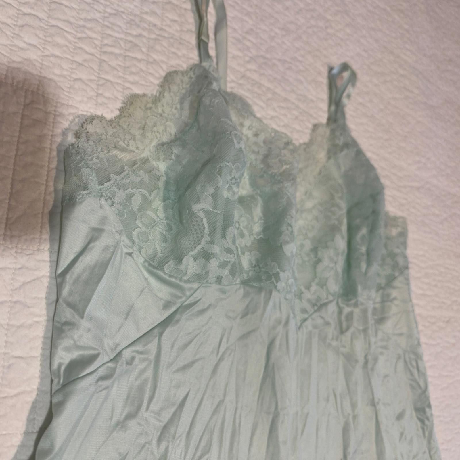 Other Vanity Fair 38 Large Slip Dress Nightgown 80's Vintage Lace Size ONE SIZE - 5 Thumbnail
