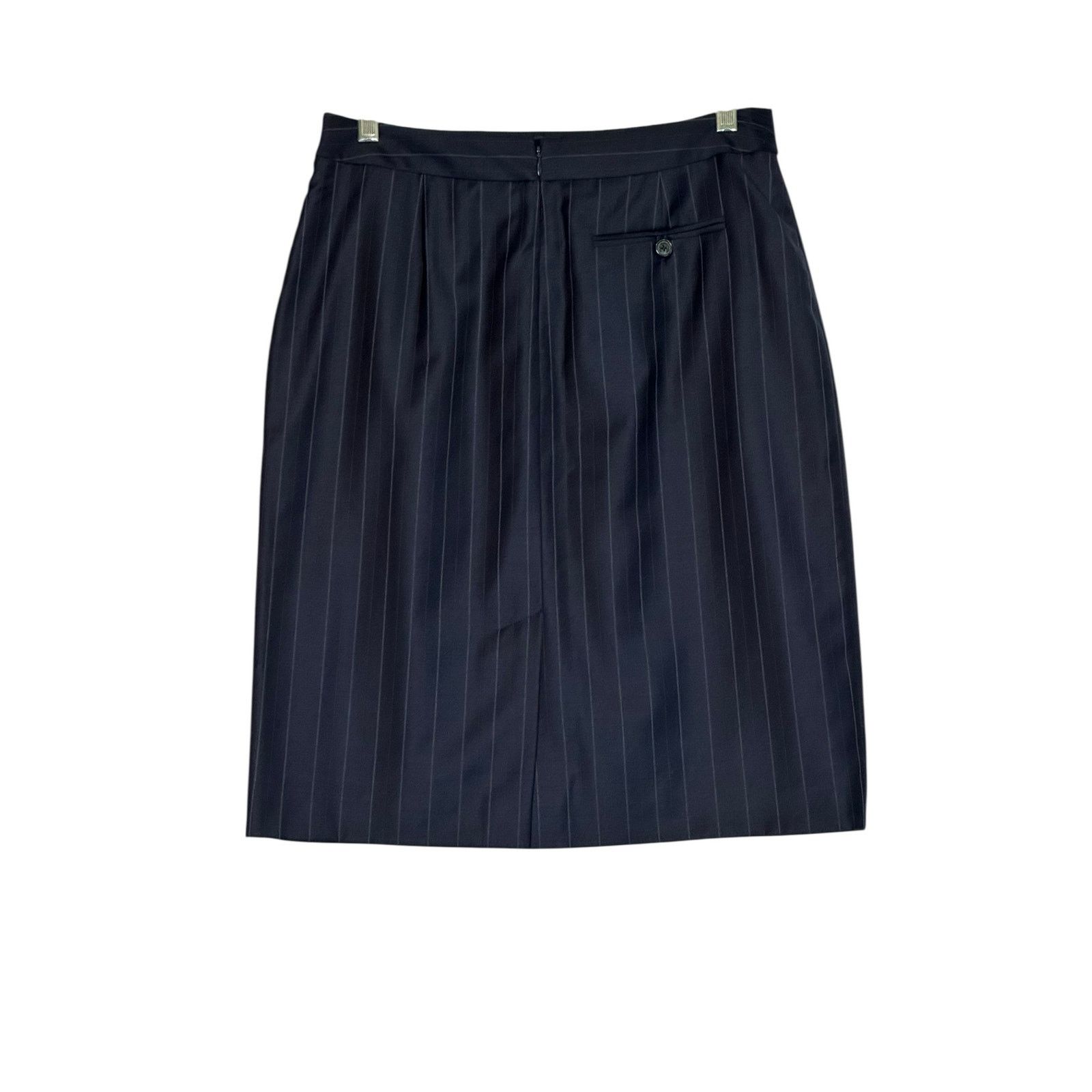 Brooks Brothers Brooks Brothers navy blue pinstripes suit skirt size 8 Size 30" / US 8 / IT 44 - 6 Thumbnail