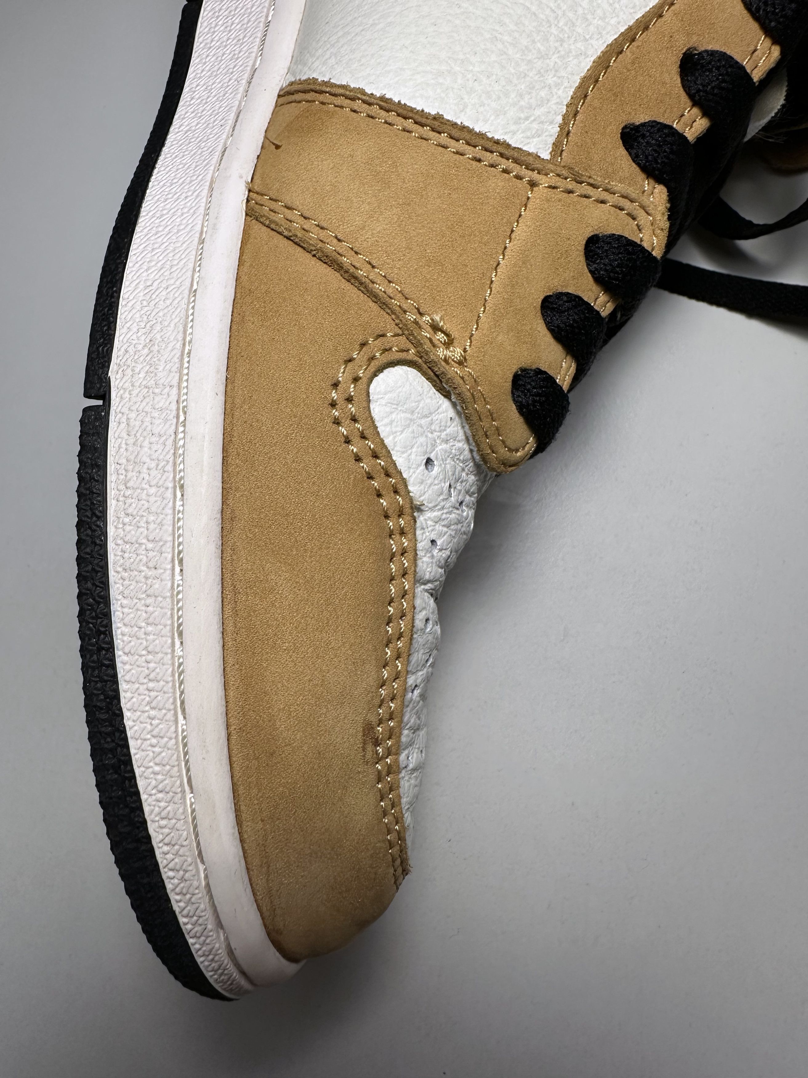 Jordan Brand Nike Air Jordan 1 High Rookie of the Year Size US 11 / EU 44 - 8 Thumbnail