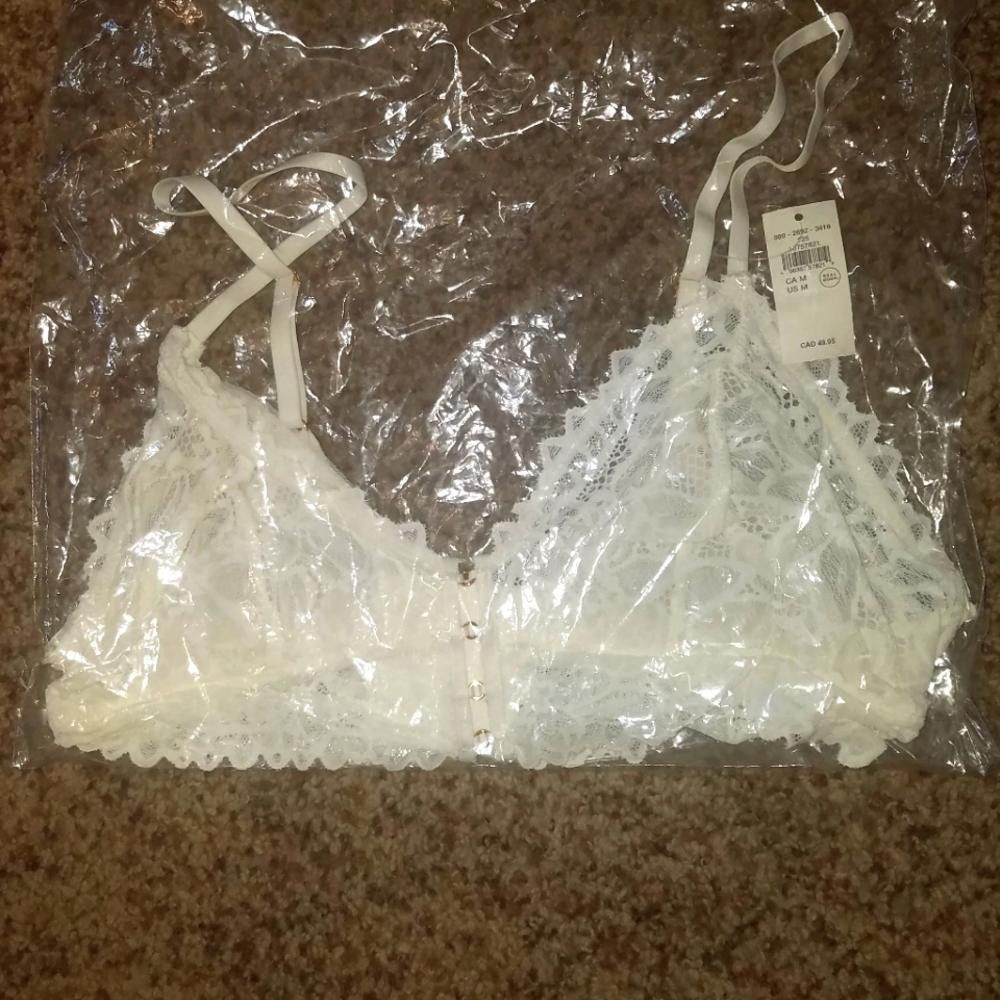Designer NWT Aerie Cream Bra Size Medium Size ONE SIZE - 1 Thumbnail