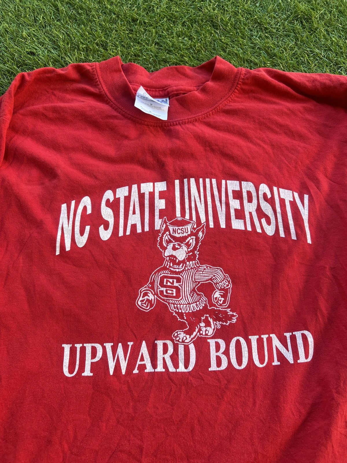 NCAA Vintage NC State University Wolfpack Upward T-Shirt Size US M / EU 48-50 / 2 - 2 Thumbnail