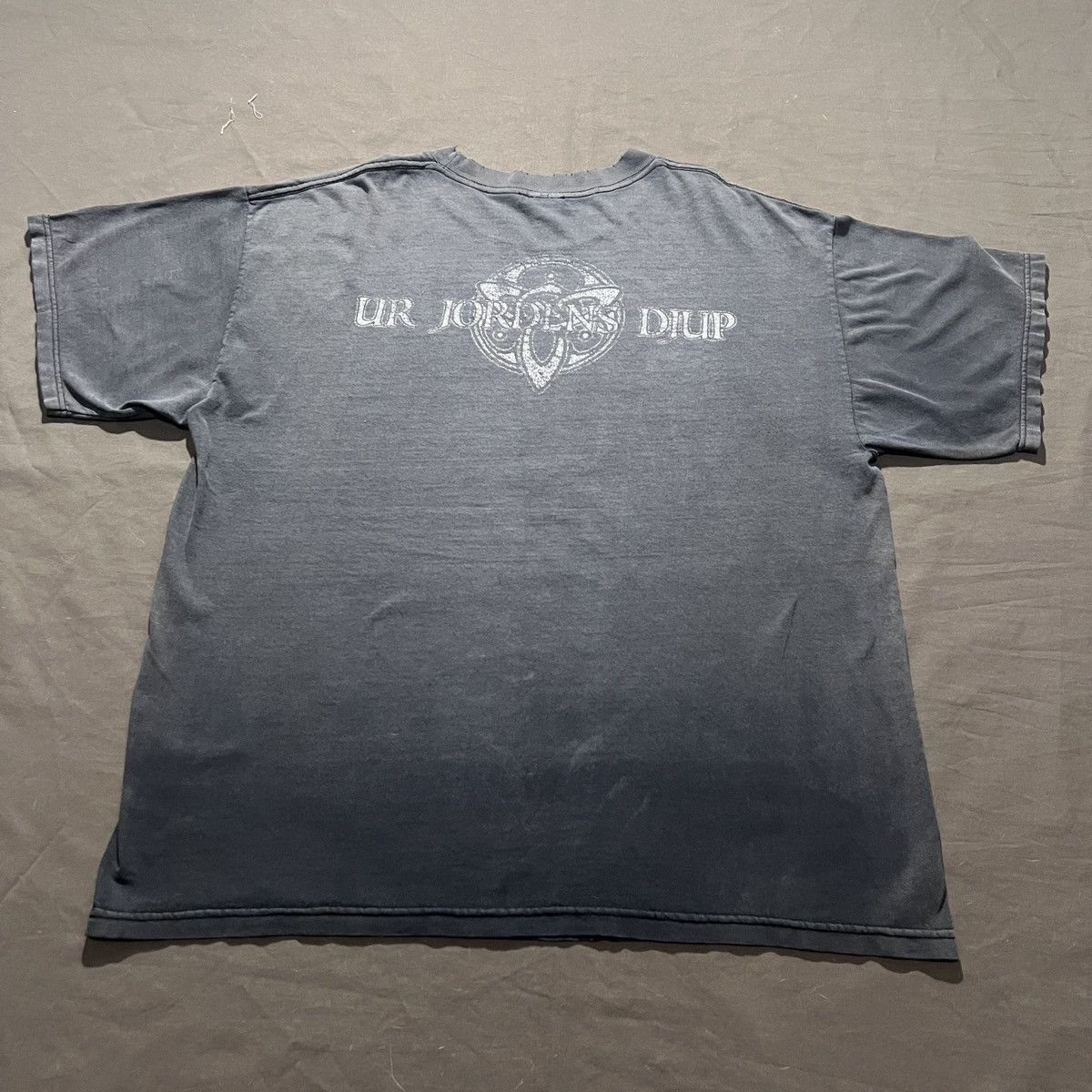 Vintage Y2K Finntroll Graphic Tee Thrashed Faded XL Folk Black metal Size US XL / EU 56 / 4 - 10 Thumbnail