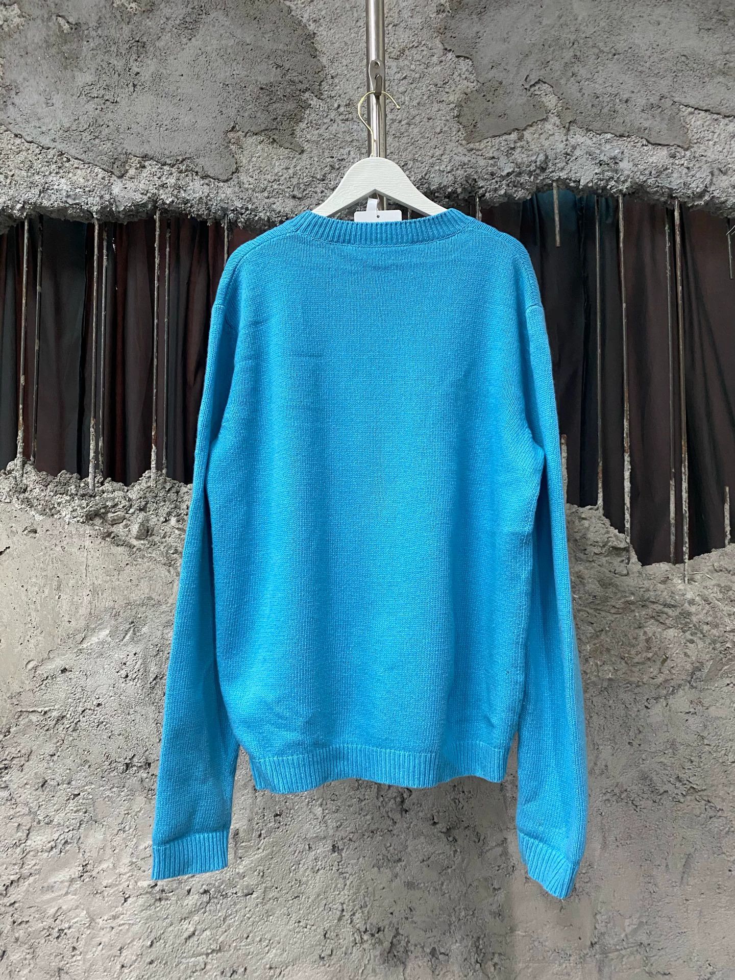 Gucci Gucci Pig Sweater L Near New Size L / US 10 / IT 46 - 2 Thumbnail