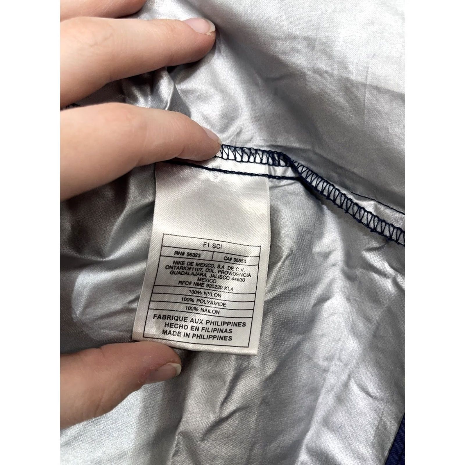 Nike VINTAGE Nike Windbreaker Jacket Mens L Full Zip Track Jacket Heavyweight Blue Nylon Embroidered Logo Swoosh 90s Nike Air Tracksuit Windbreaker Size 42R - 7 Thumbnail