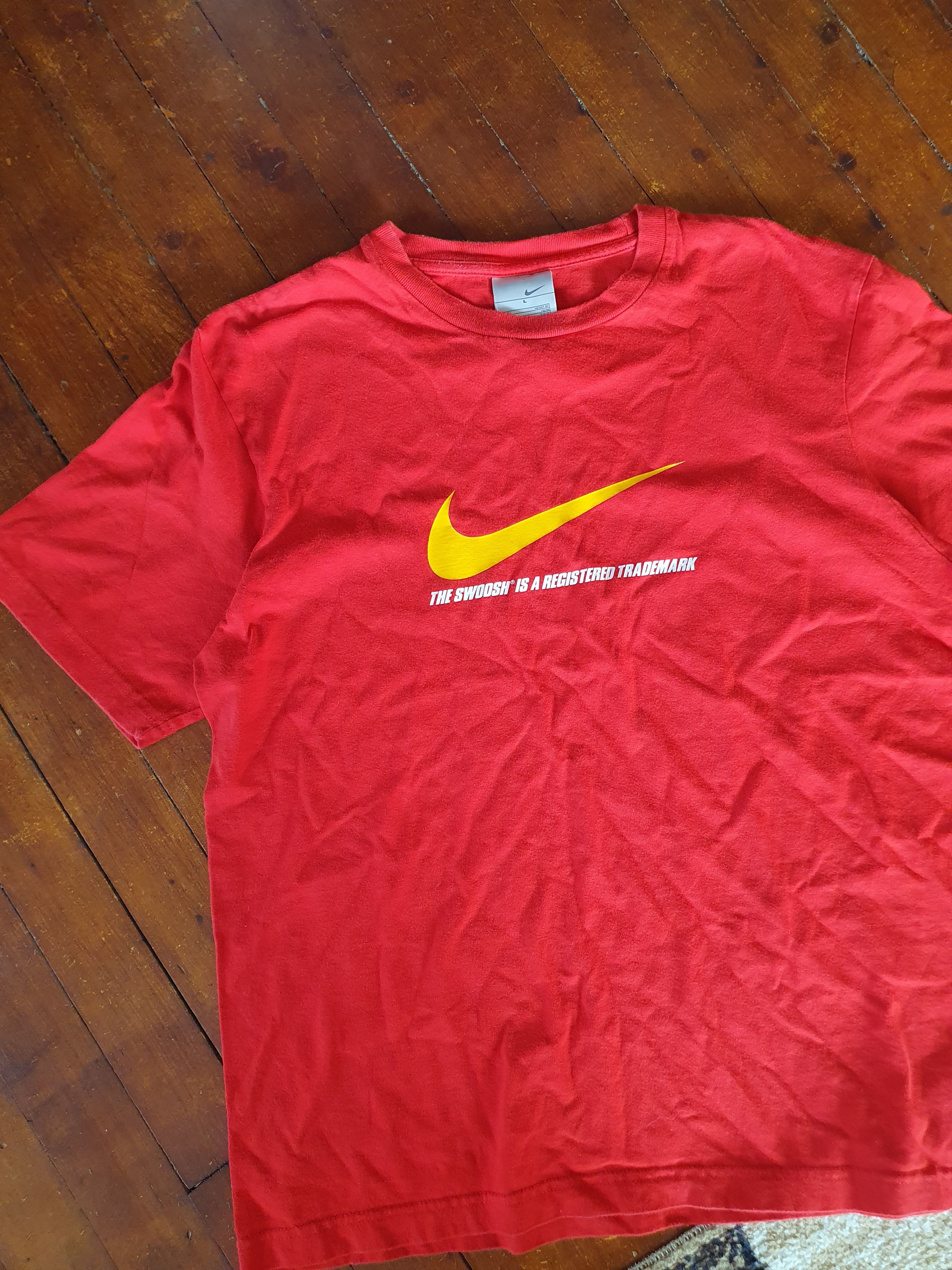 Nike Nike Big Swoosh Trademark SWAG T-Shirt sz L Size US L / EU 52-54 / 3 - 2 Thumbnail
