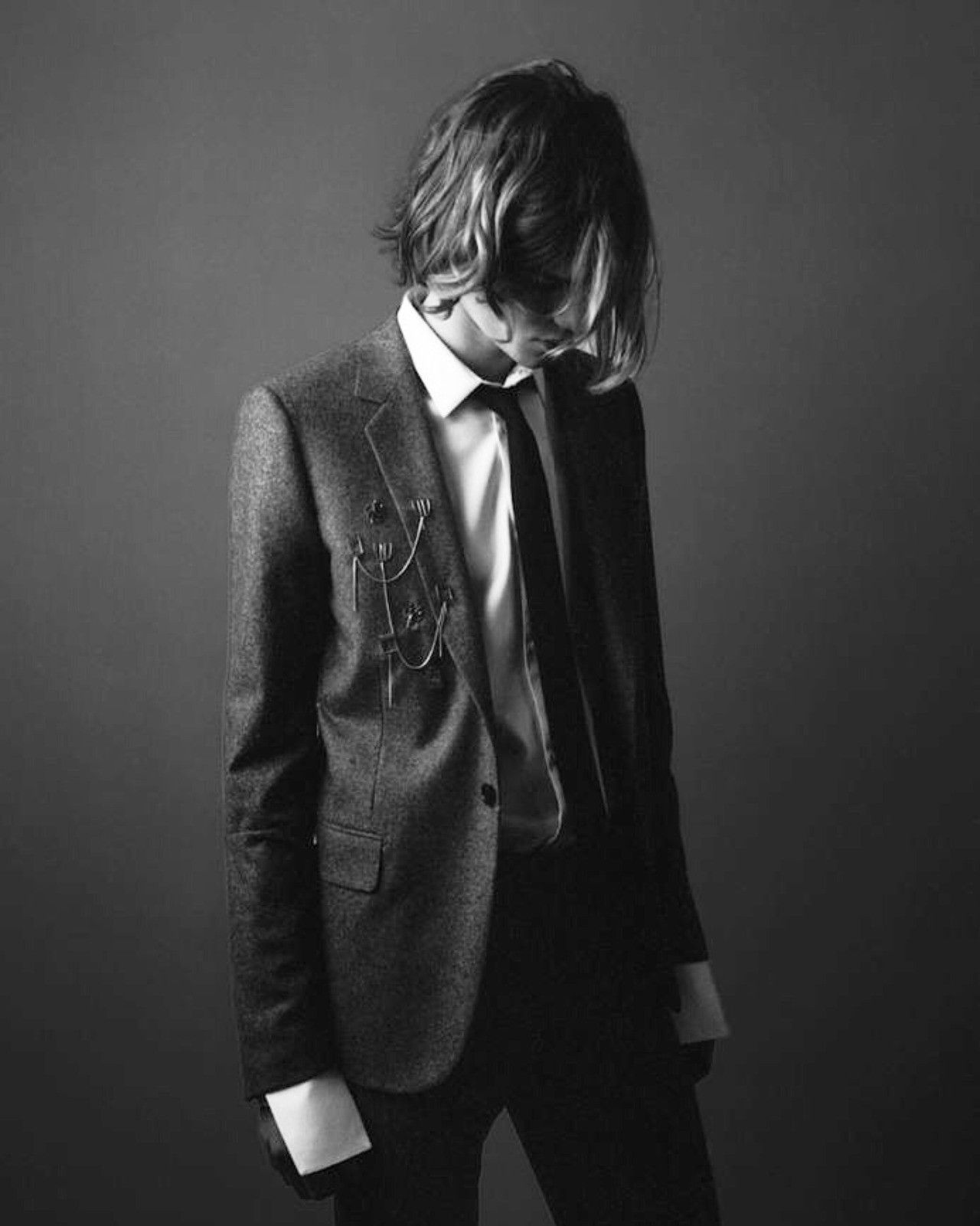 Hedi Slimane DIOR HOMME BY HEDI SLIMANE 02AW/FW RUNWAY UNEVENNESS