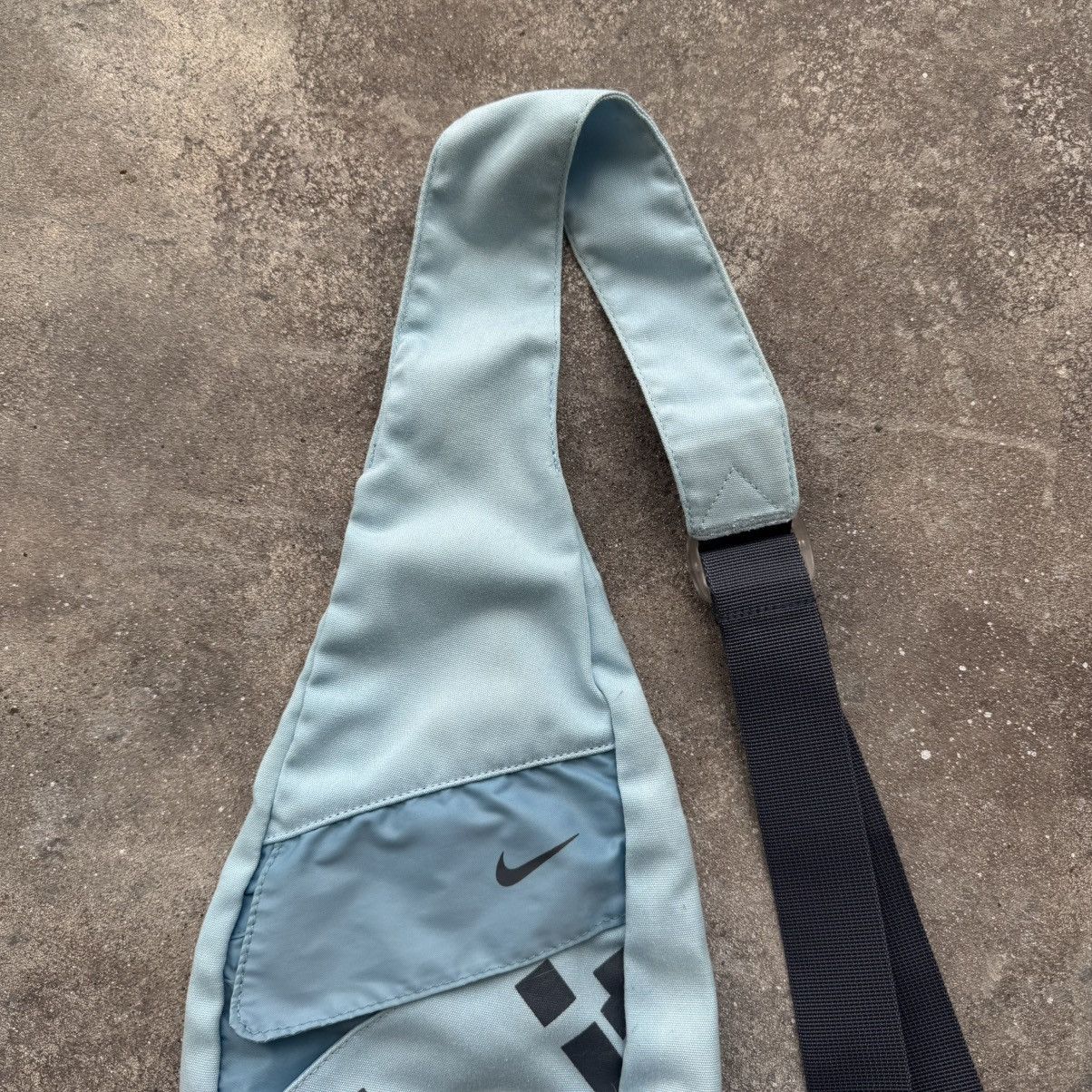Nike Nike Early 2000’s Vintage Y2K Sling Bag Size ONE SIZE - 6 Thumbnail