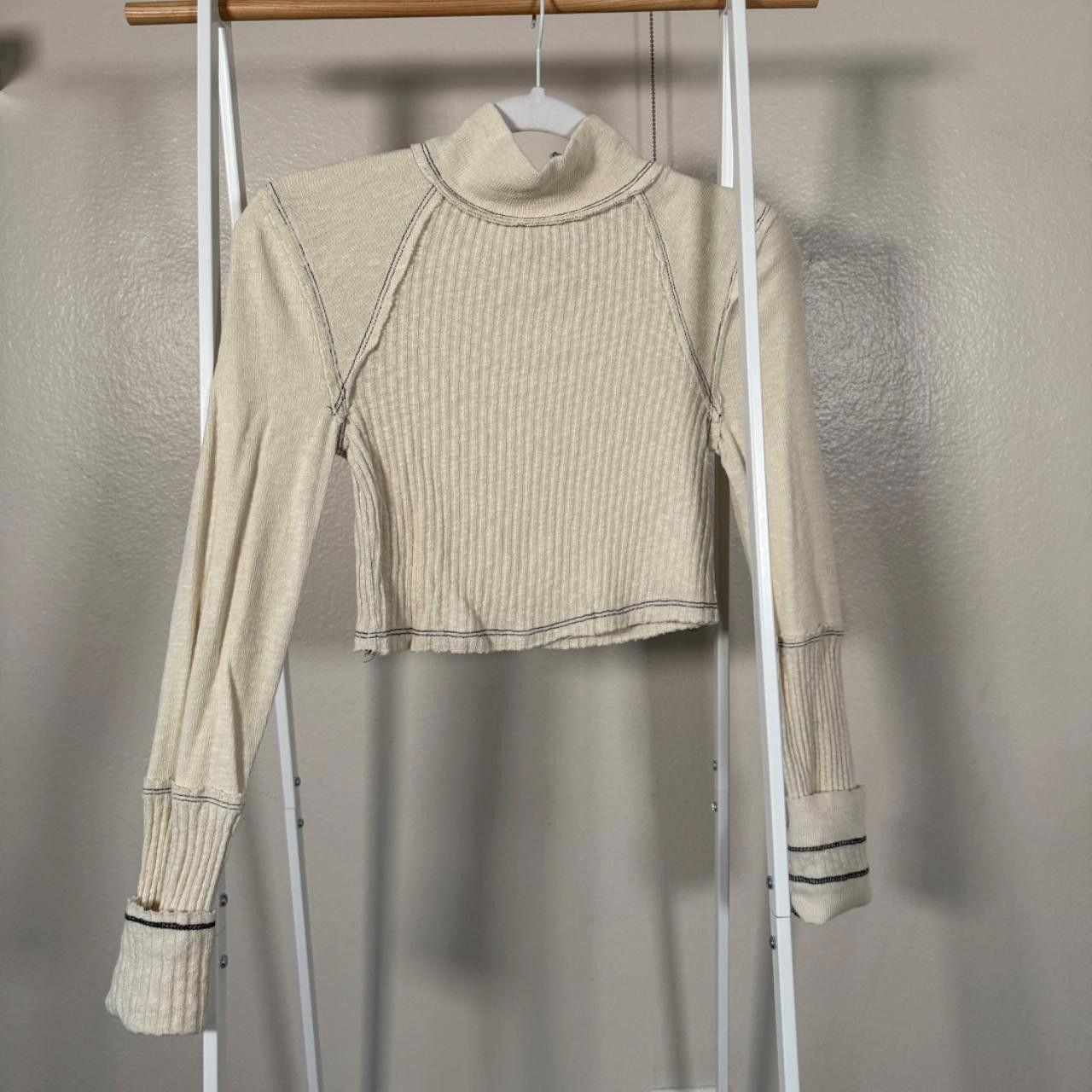 Urban Outfitters cream long sleeve cropped mock neck shirt Size S / US 4 / IT 40 - 1 Thumbnail