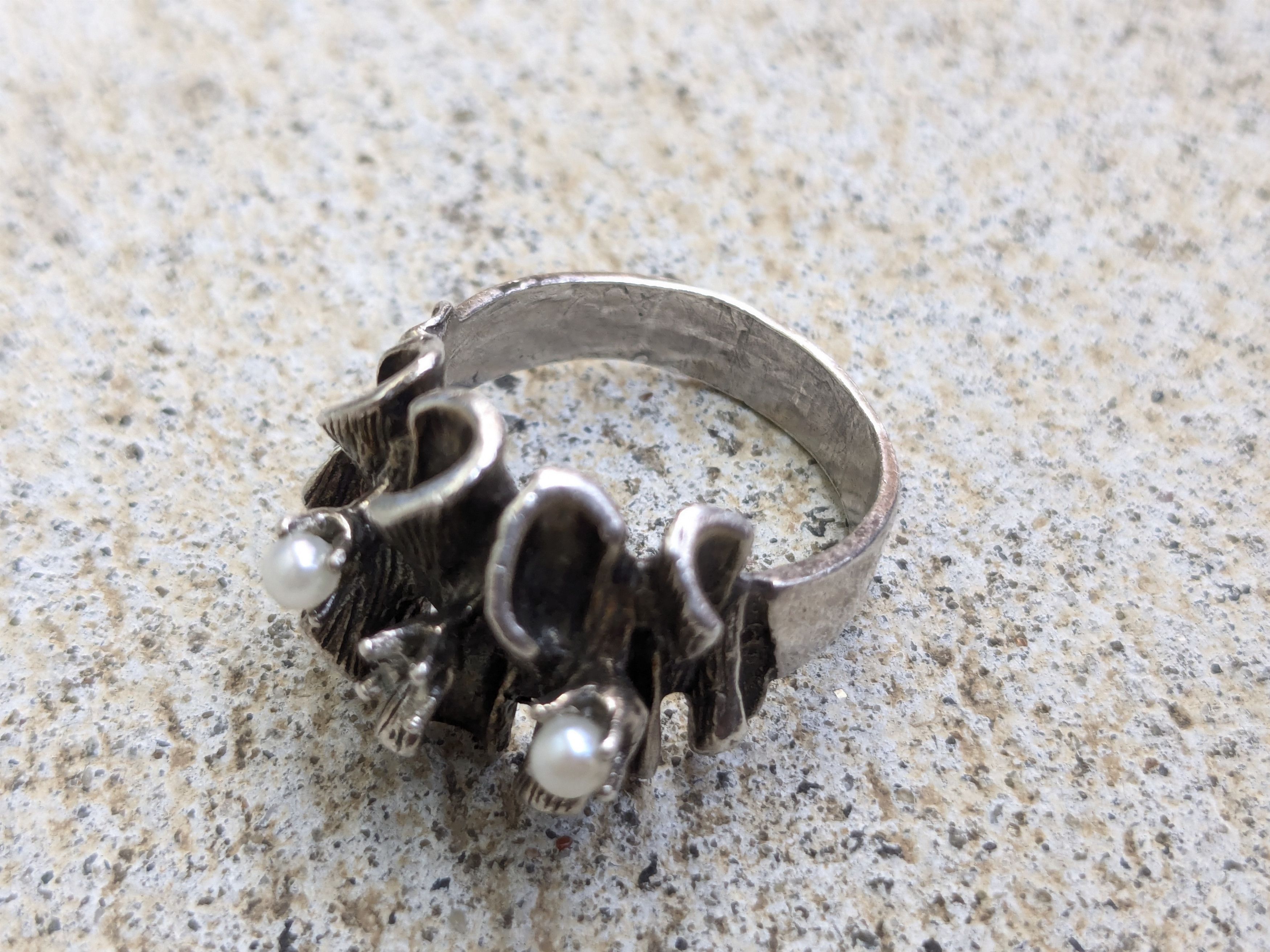 Jewelry Vintage Sterling Silver Ring Pearl 8 Avant Garde Modern Size ONE SIZE - 7 Thumbnail