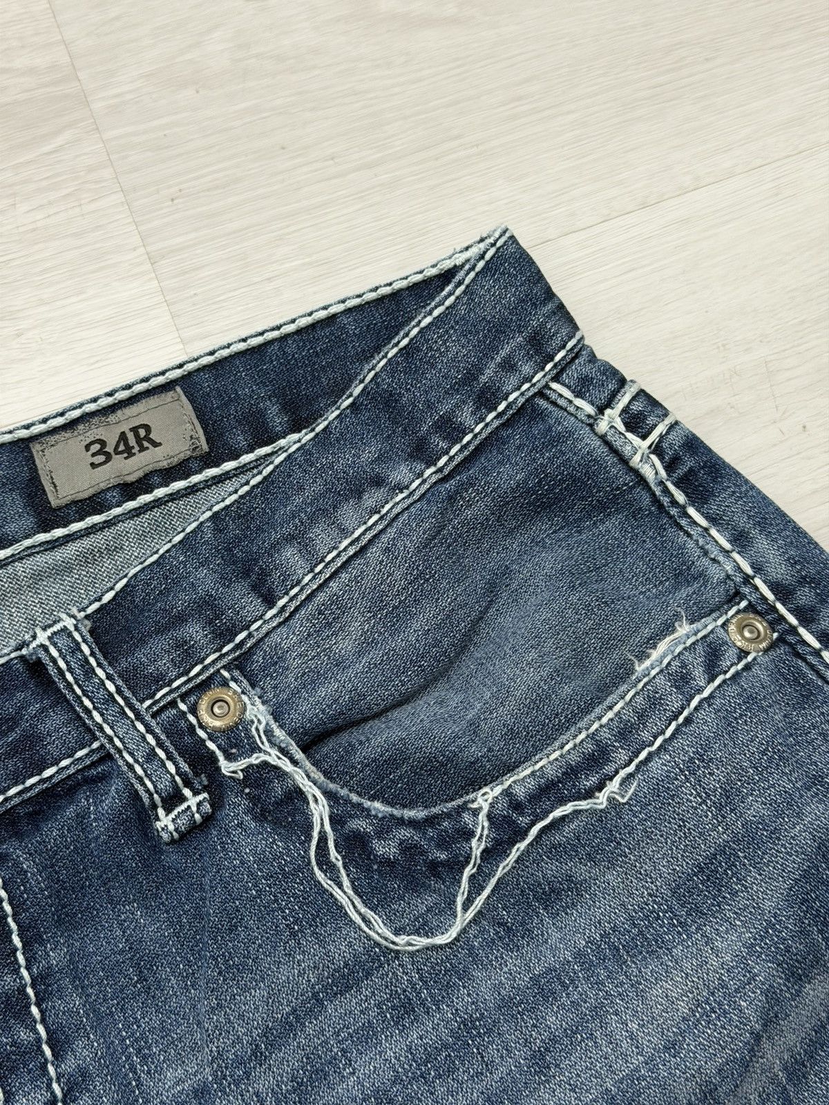 BKE Y2K BKE Tyler Jeans Size 34R Relaxed Washed Distressed Denim Size US 34 / EU 50 - 8 Thumbnail