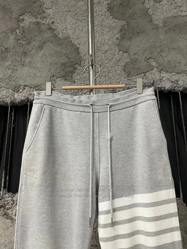 Thom Browne Thom Browne Men's Cotton Casual Pants in Gray . Size US 30 / EU 46 - 3 Thumbnail
