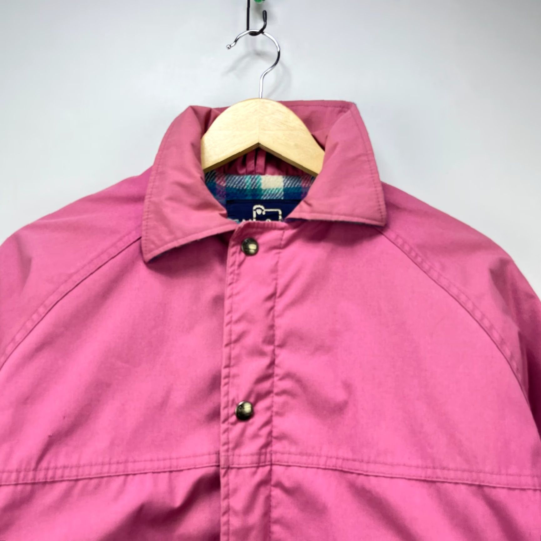 Vintage VINTAGE Woolrich Jacket Plaid Lined Made in USA Pink Womens Large 90s Windbreaker Size L / US 10 / IT 46 - 2 Thumbnail