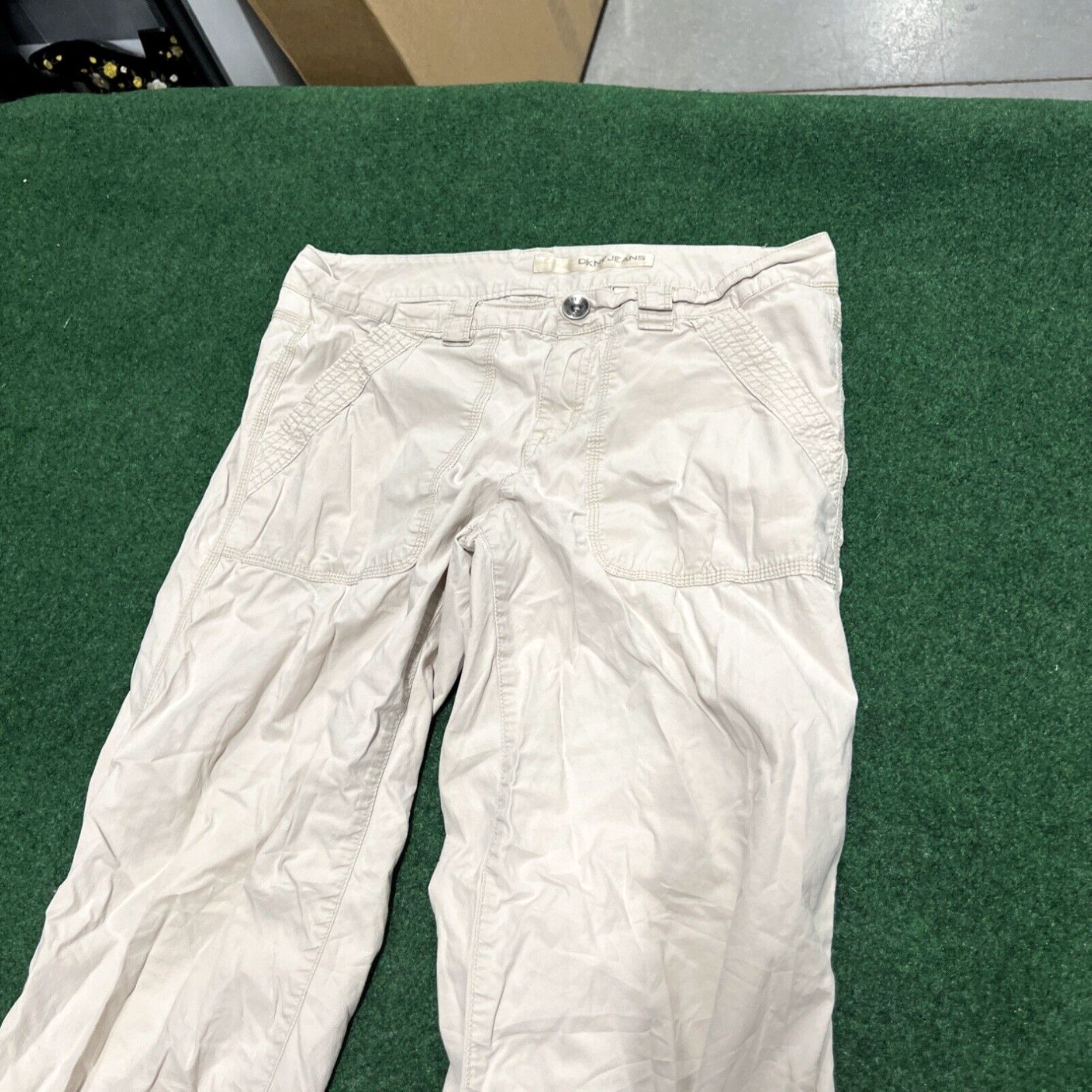 DKNY DKNY Active Cropped Wide Baggy Cargo Pants Women’s Size 10 Y2k Beige Size 32" / US 10 / IT 46 - 2 Thumbnail