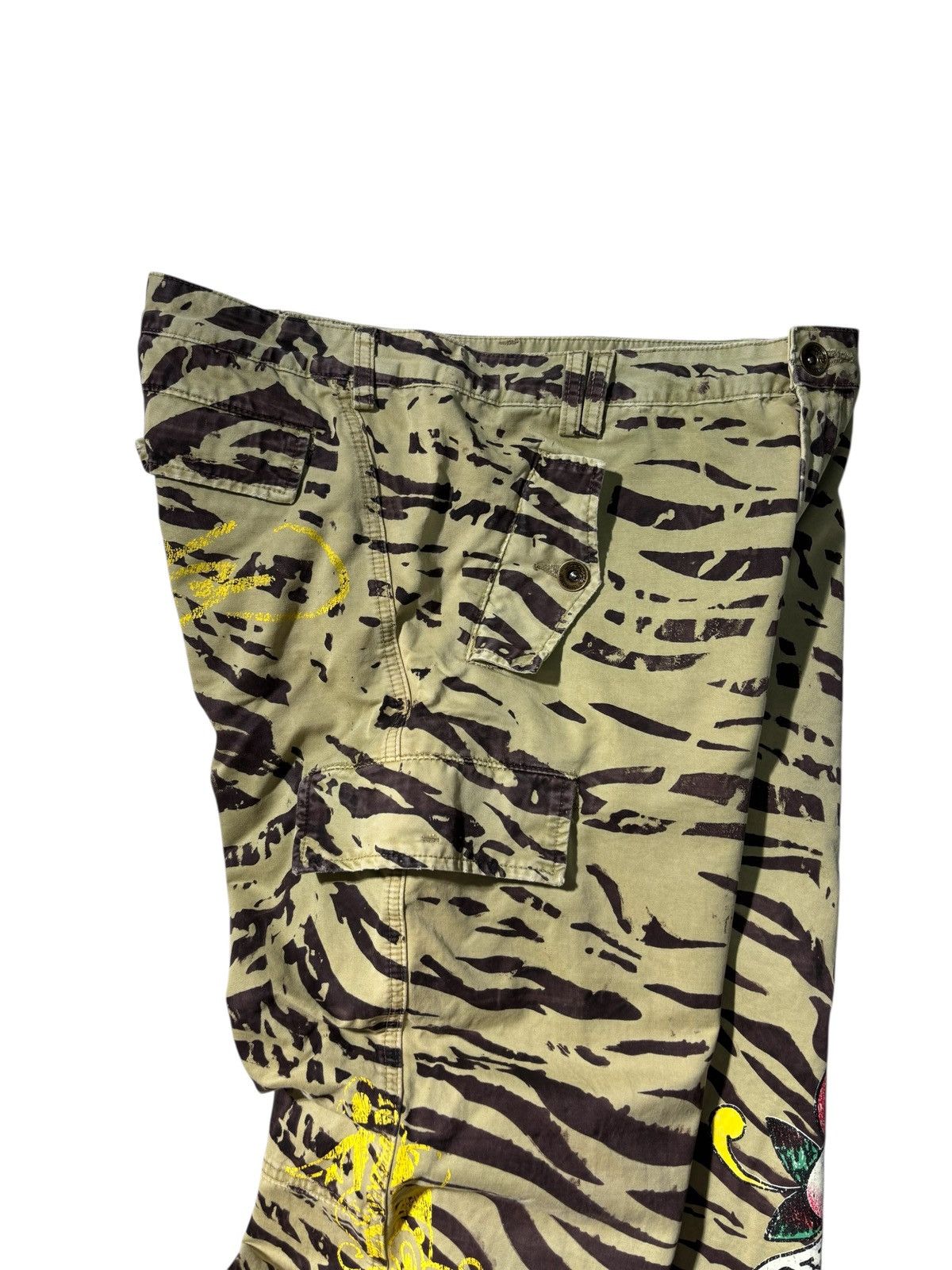 Ed Hardy Y2K Ed Hardy Tiger Printed Camo Cargo Pants Baggy RARE Rap Size US 34 / EU 50 - 5 Thumbnail
