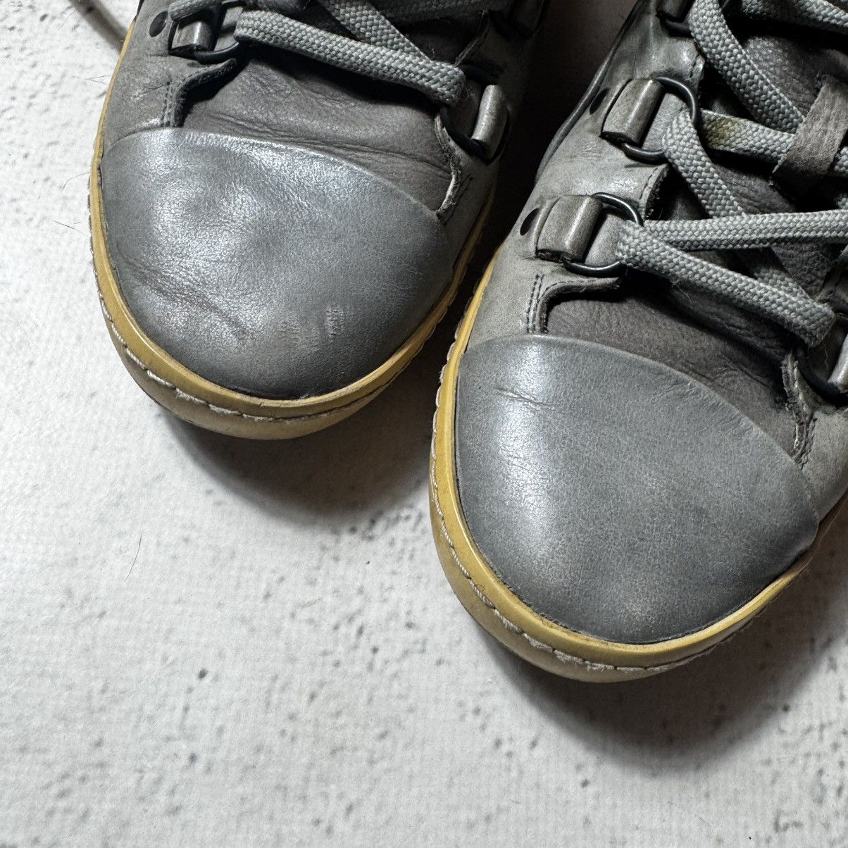 Alexander McQueen × Puma vintage alexander mcqueen x puma fuzzy sneakers rare 25 cm Size US 9 / IT 39 - 12 Thumbnail