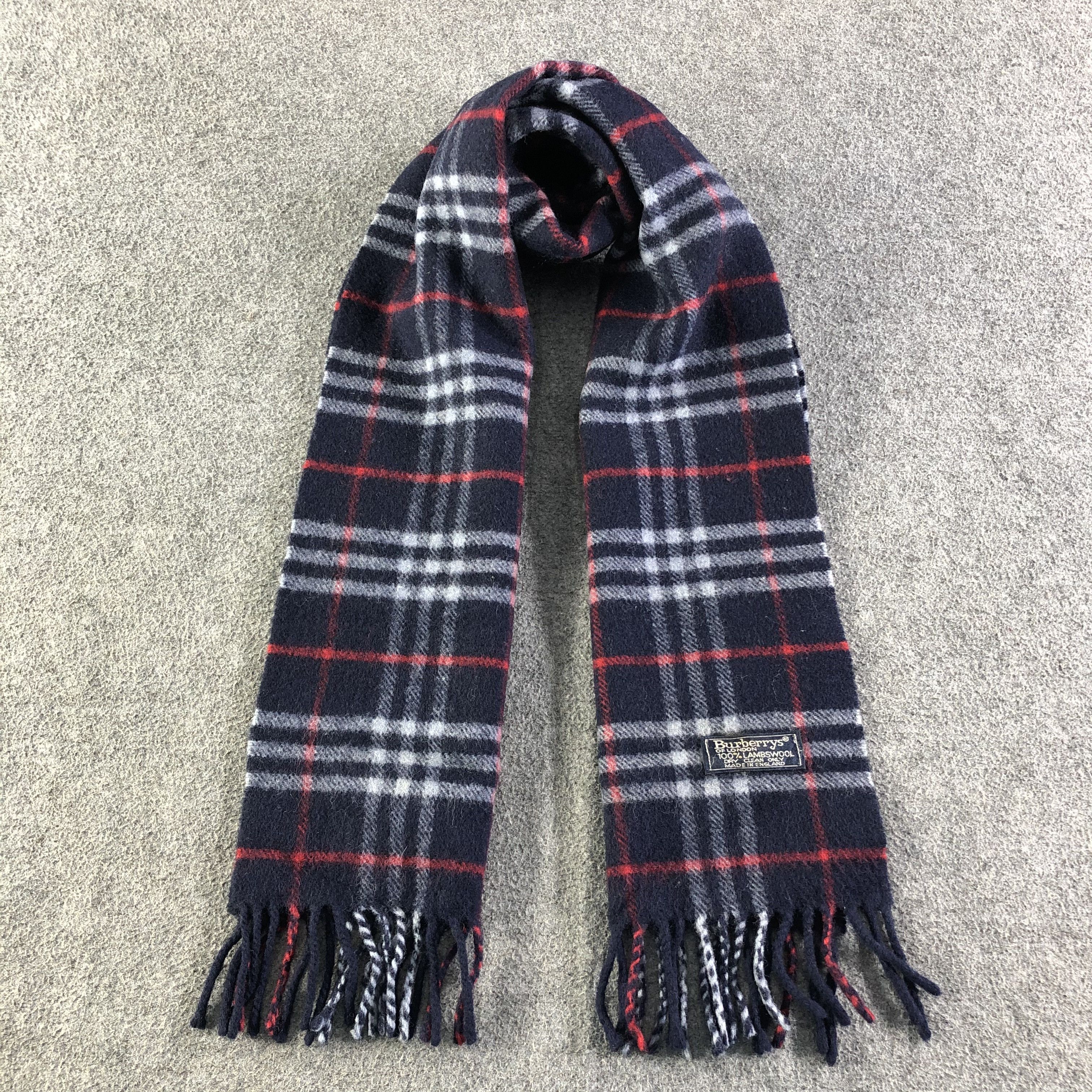 Burberry Burberry Scarf / Muffler / Neckwear P335 Size ONE SIZE - 1 Thumbnail