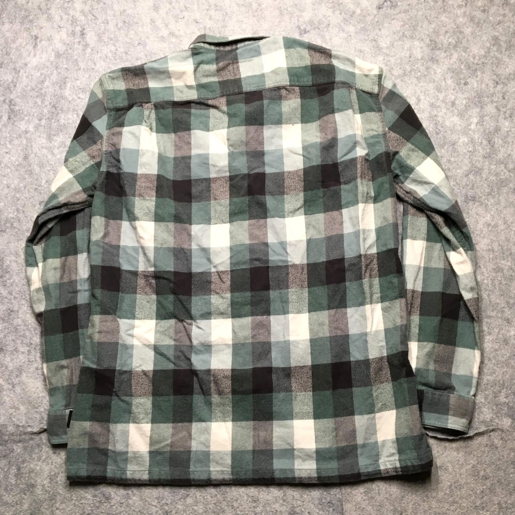 Patagonia Patagonia Shirt Mens Large L Green Plaid Organic Cotton Flannel Button-Up Pocketed Casual Size US L / EU 52-54 / 3 - 6 Thumbnail