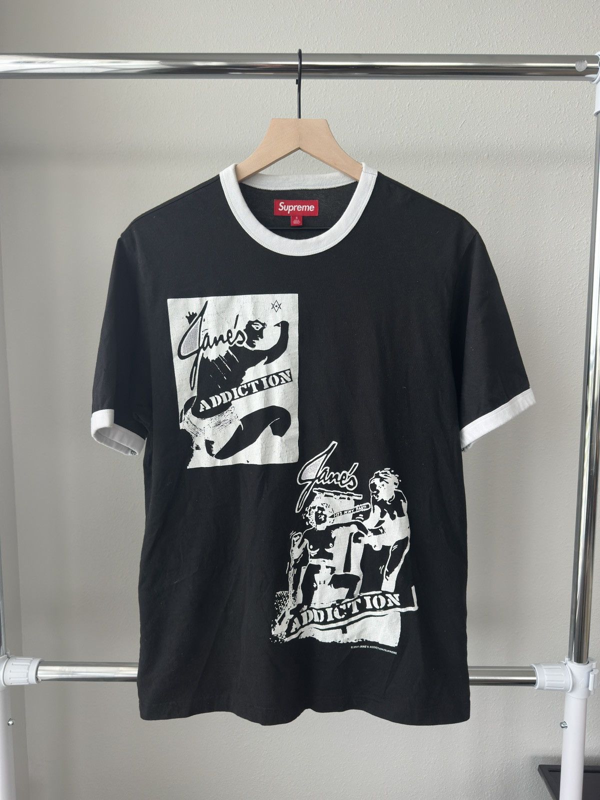 Supreme Supreme Jane’s Addiction Ringer Tee Black White Size US S / EU 44-46 / 1 - 1 Thumbnail