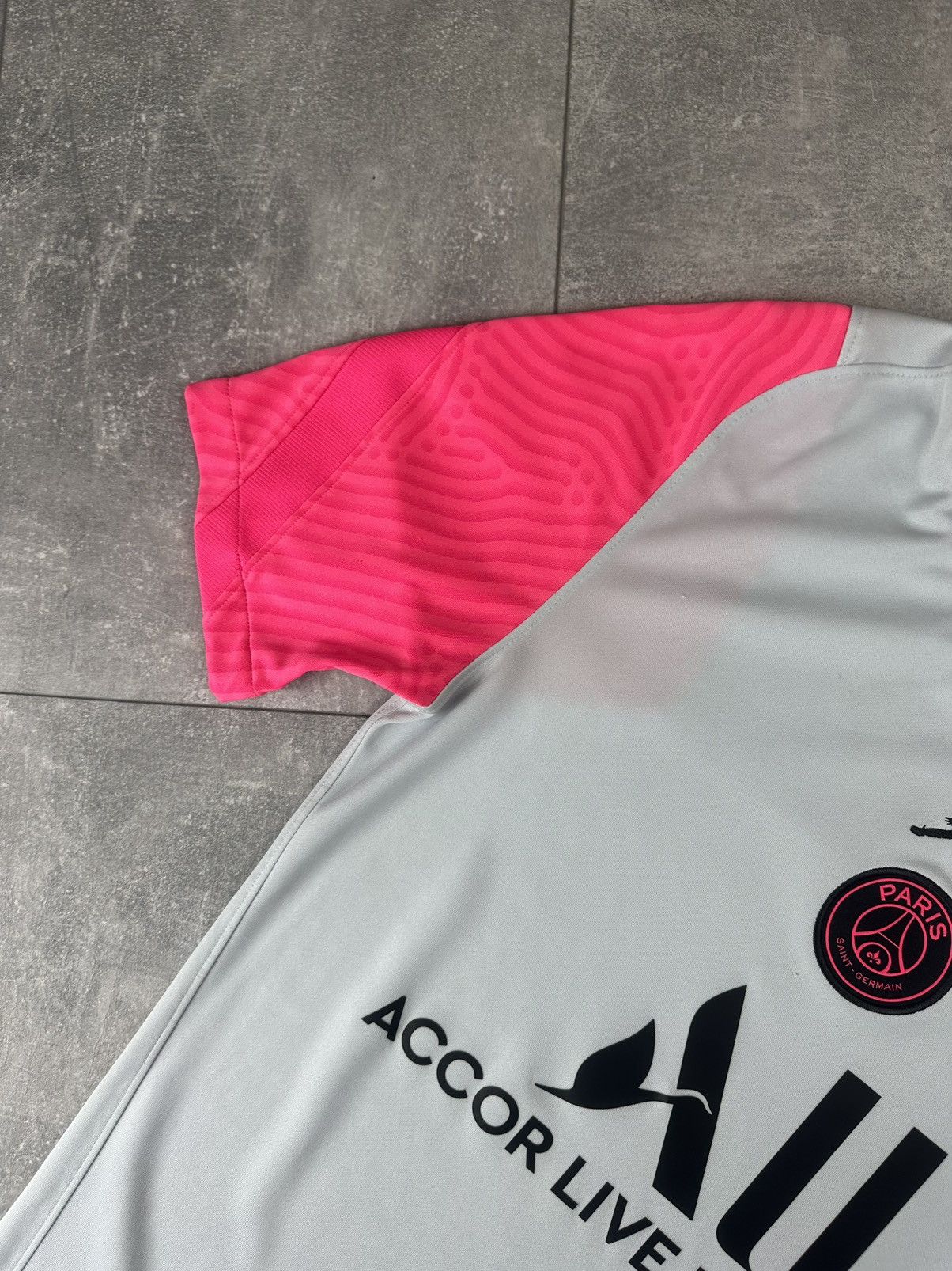 Jordan Brand Jordan Paris Saint Germain 2021/22 Training Soccer Jersey Size US S / EU 44-46 / 1 - 7 Thumbnail