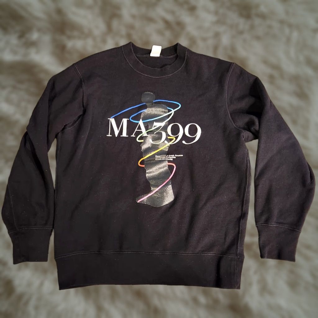 Uniqlo Uniqlo Crewneck Shirt Mens Large Black Graphic Print Louvre Peter Saville Greek Statue X Musée Du Louvre X Peter Saville X Uniqlo Size US L / EU 52-54 / 3 - 1 Thumbnail
