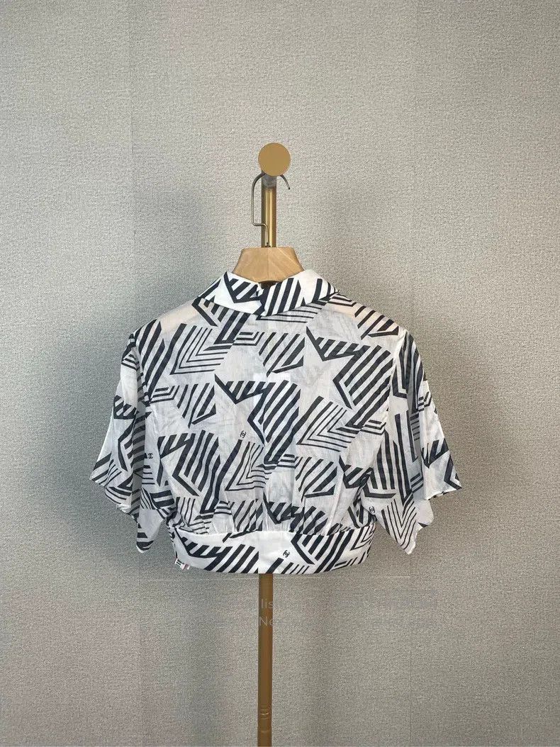 Chanel Chanel Black and white star striped short shirt Size XXS / US 00 / IT 34 - 2 Thumbnail