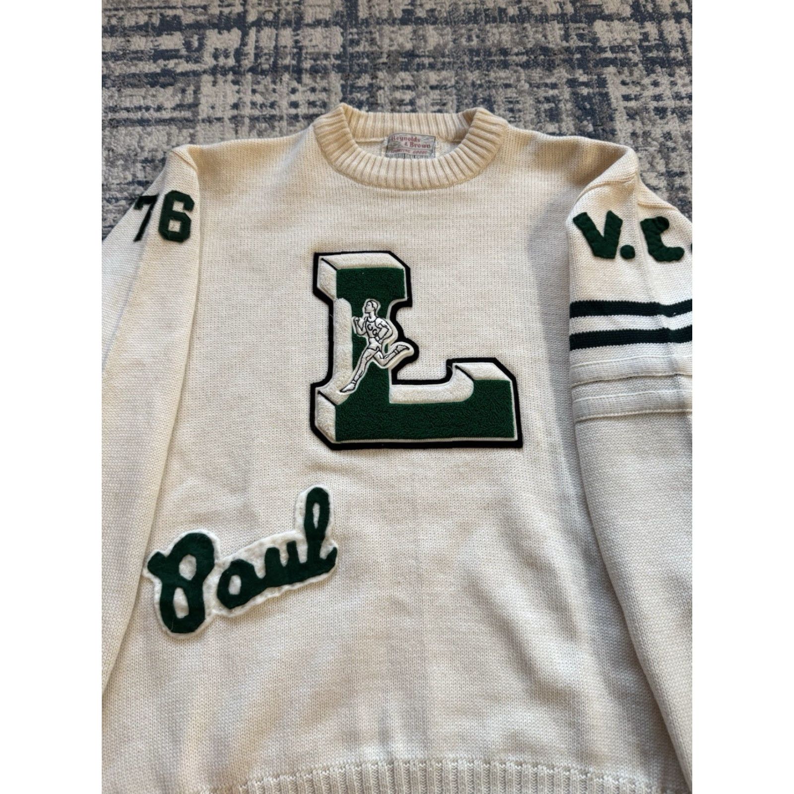 Vintage VINTAGE Reynolds & Brown Grand Rapids CC Varsity Sweater XL 100% Wool Ivory Letterman 1970s Men’s Size US XL / EU 56 / 4 - 2 Thumbnail