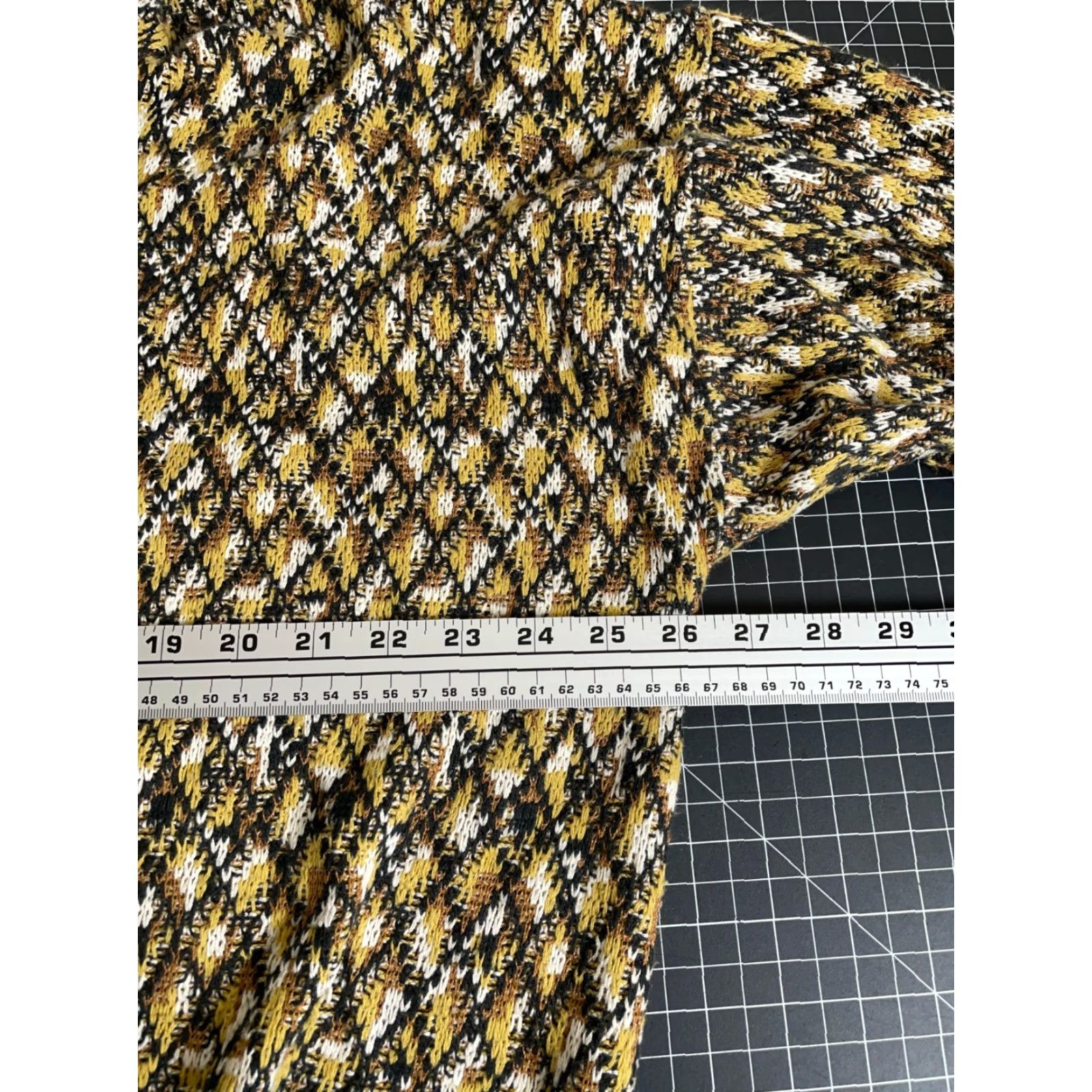 Saks Fifth Avenue VINTAGE Saks Fifth Avenue Pronto Uomo Sweater Shirt Adult XL Yellow Textured Knit 80s 90s Mens Size US XL / EU 56 / 4 - 5 Thumbnail
