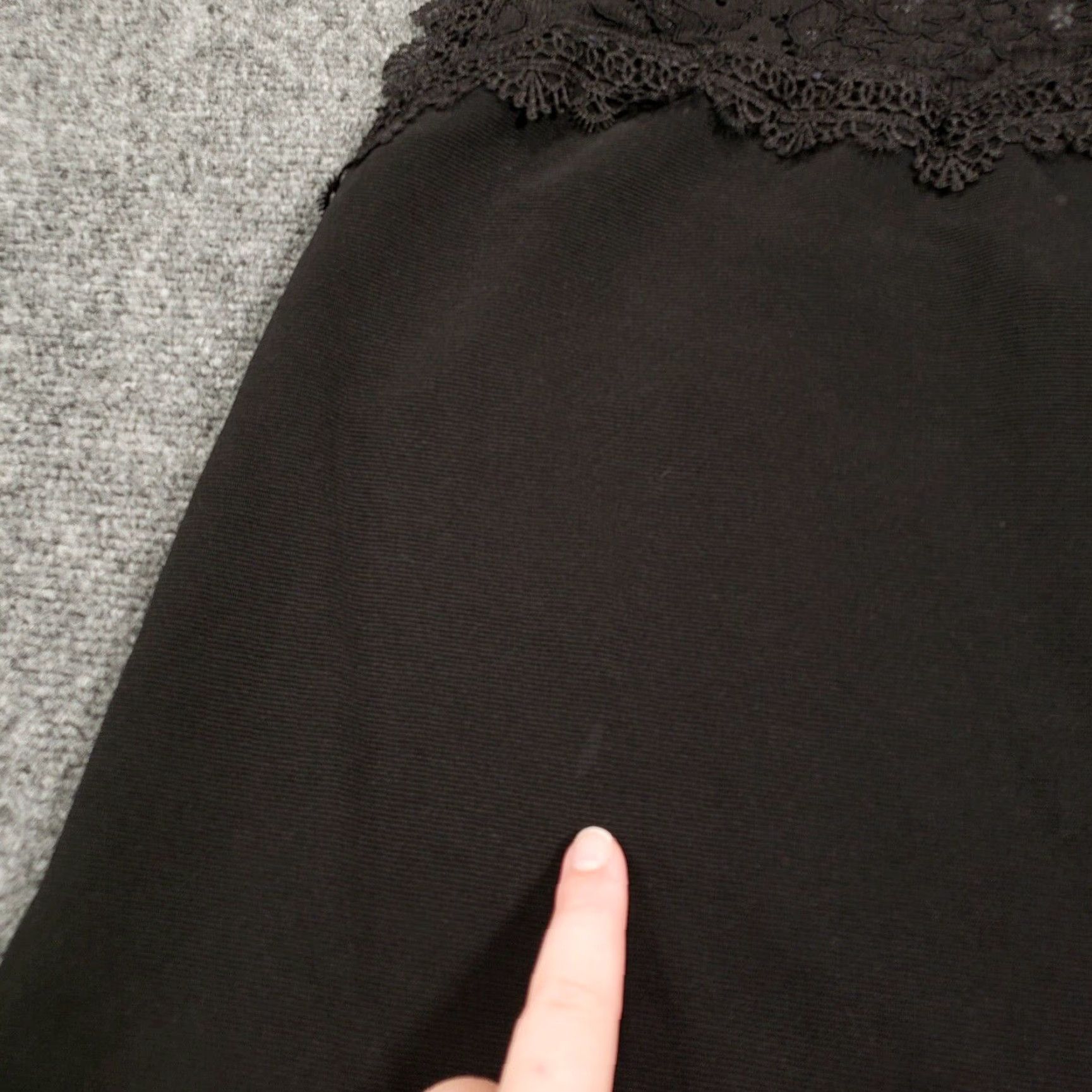 H&M H&M Tank Womens L Black Lace Yoke Mock Neck Sleeveless Casual Size L / US 10 / IT 46 - 5 Thumbnail