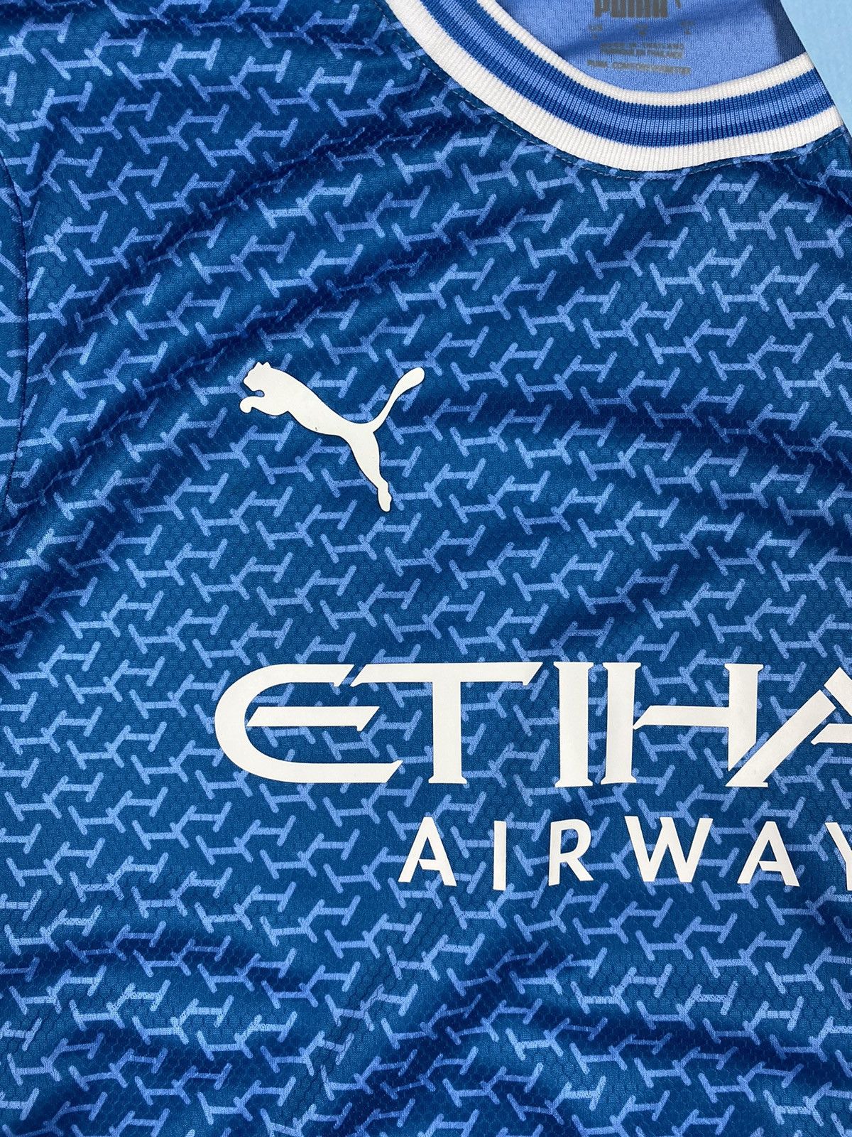 Puma Puma Manchester City Foden 47 Soccer Jersey Size US L / EU 52-54 / 3 - 6 Thumbnail