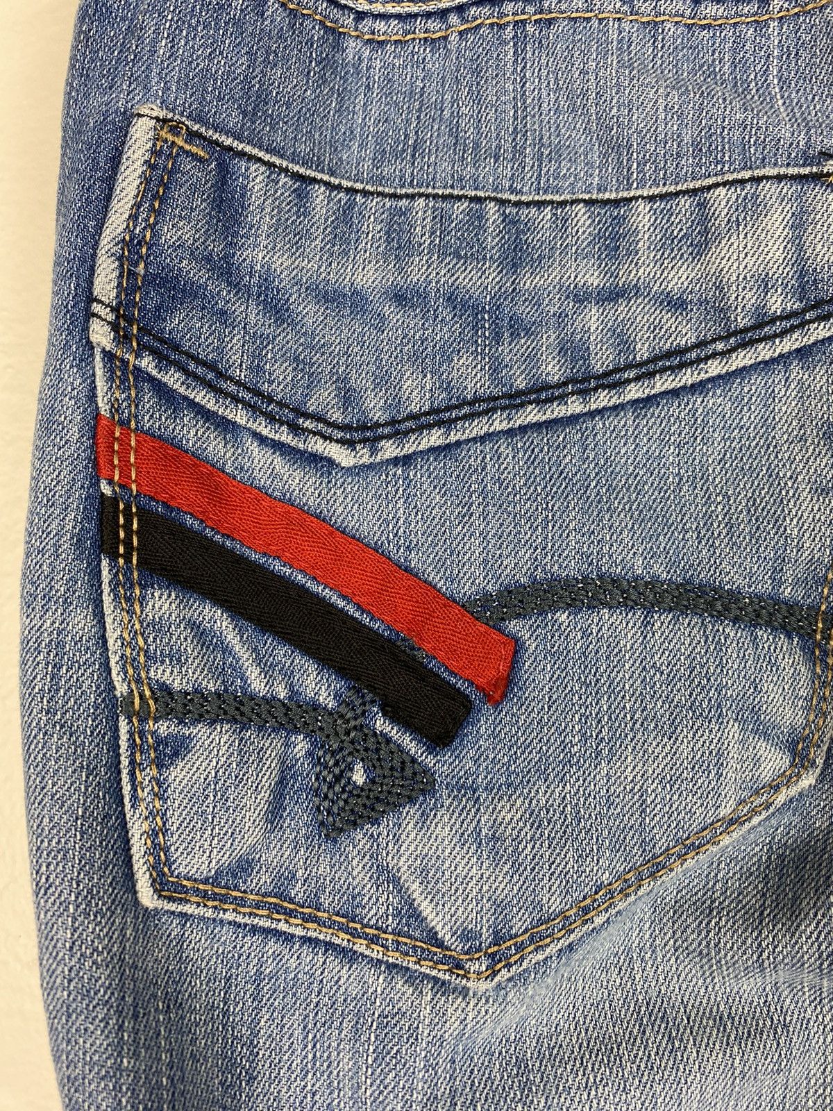 Designer × Versace × Vintage Versace Jeans Signature Blue Denim Jeans Back Embroidery Size US 32 / EU 48 - 7 Thumbnail