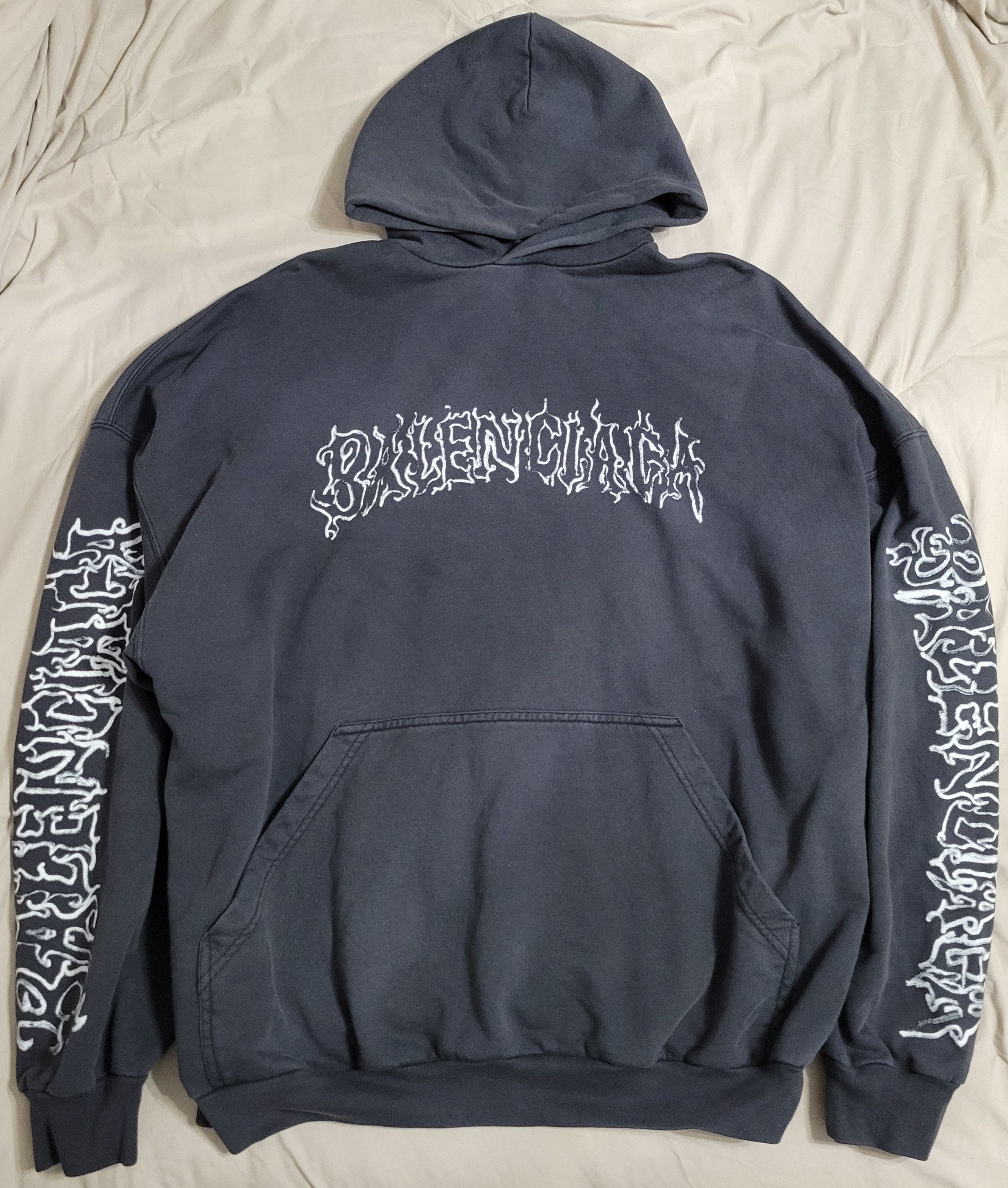 Balenciaga Balenciaga Metal Outline Hoodie Size US L / EU 52-54 / 3 - 1 Thumbnail