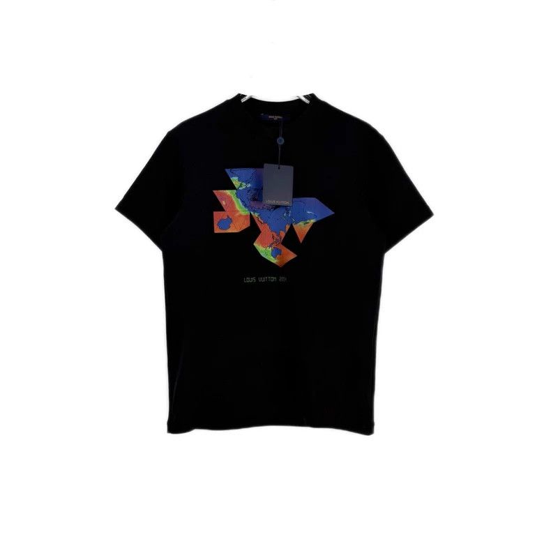 Louis Vuitton Louis Vuitton Black map logo thermal back pocket short slee Size US M / EU 48-50 / 2 - 1 Thumbnail