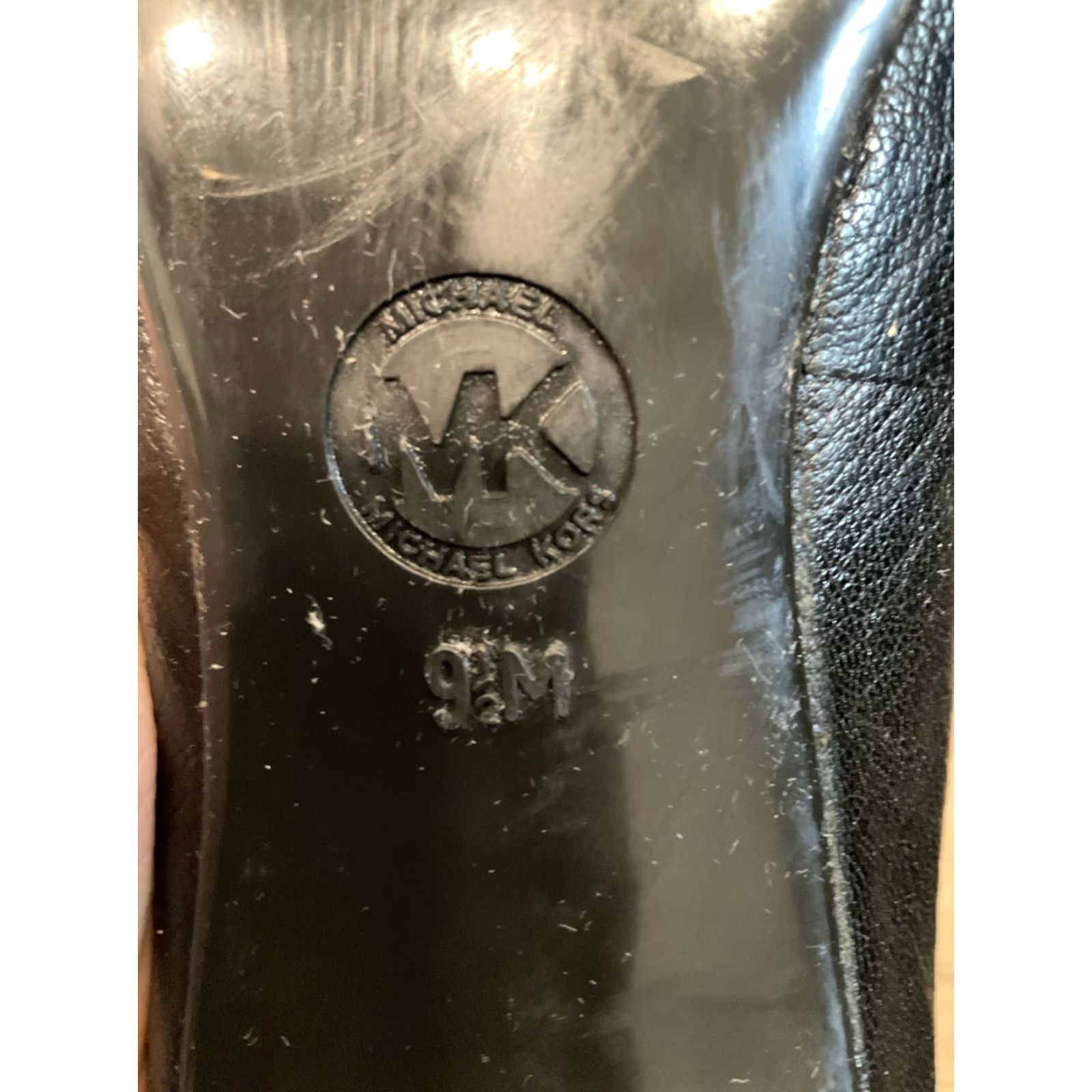Vintage VINTAGE Michael Kors Flex Patent-Leather Kitten-Heel Pump Black Size 9.5 Women Pumps Size US 8 / IT 38 - 8 Thumbnail