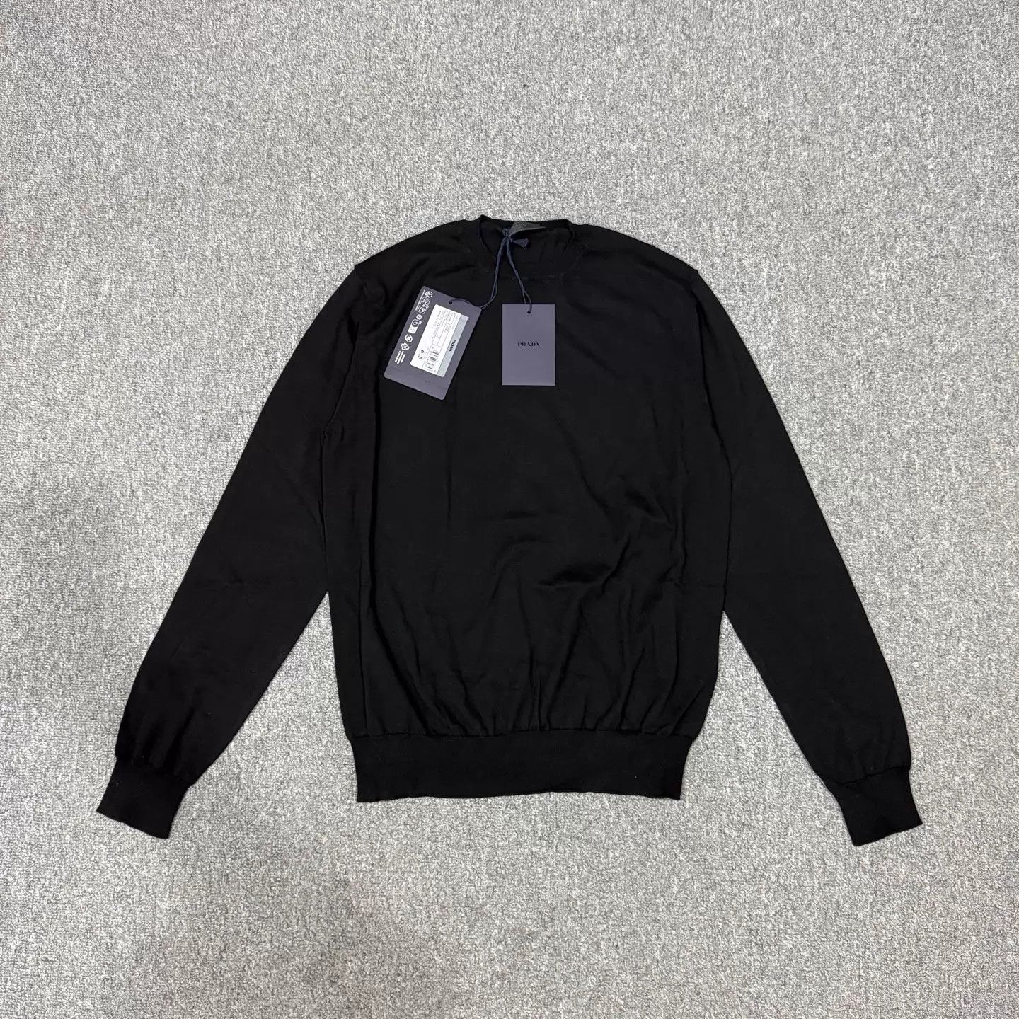 Prada Prada 24 Cashmere Sweater Black 46 NWT Size US S / EU 44-46 / 1 - 1 Thumbnail
