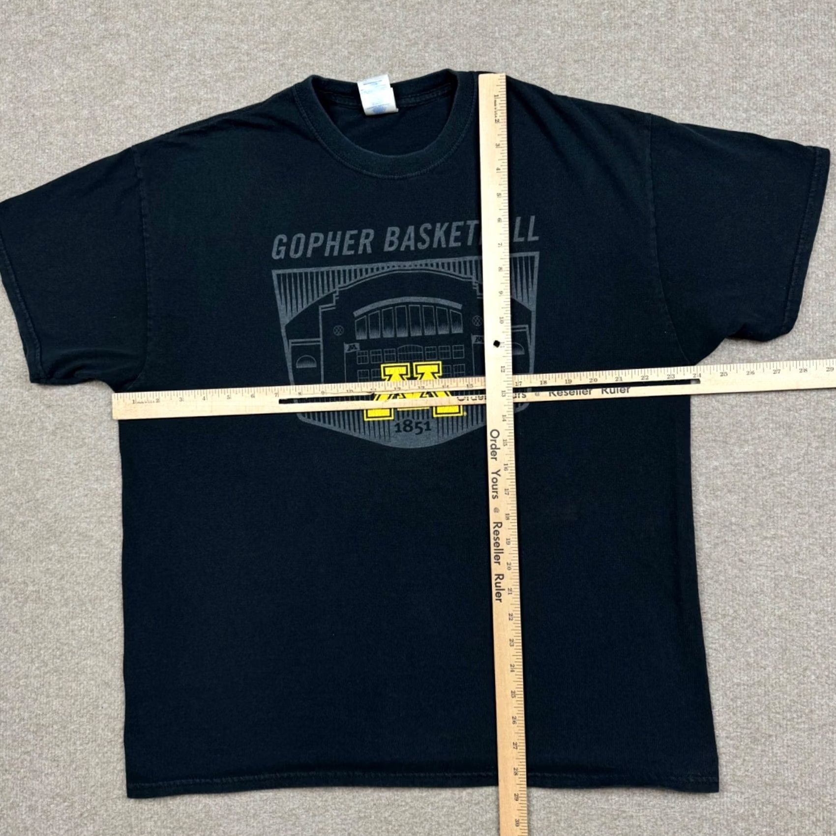 Gildan VINTAGE Gildan Minnesota Gophers T Shirt Men XL Black Shirt Adults XL Black Basketball Mens 90s Size US XL / EU 56 / 4 - 3 Thumbnail